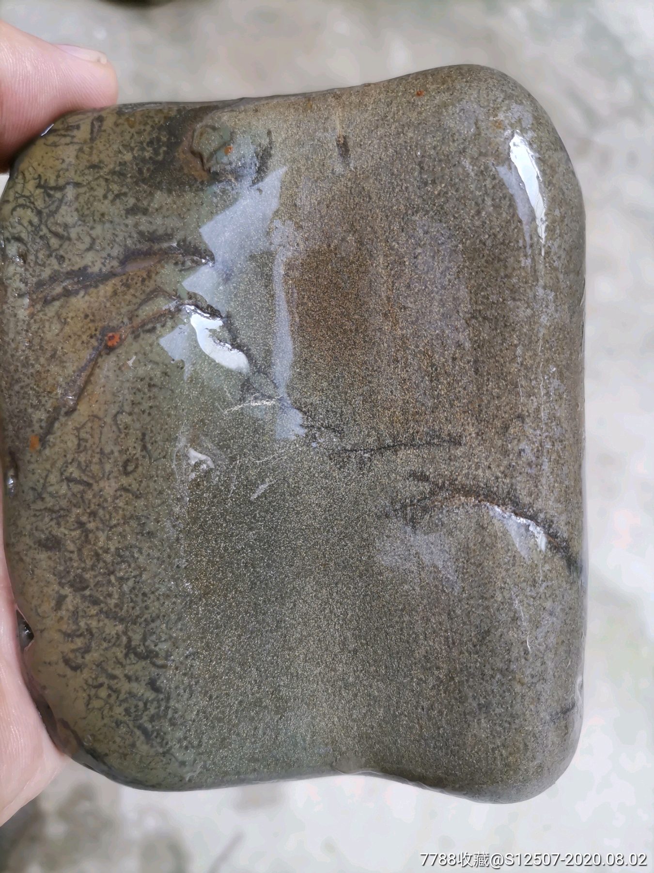 一块洮河石镇纸