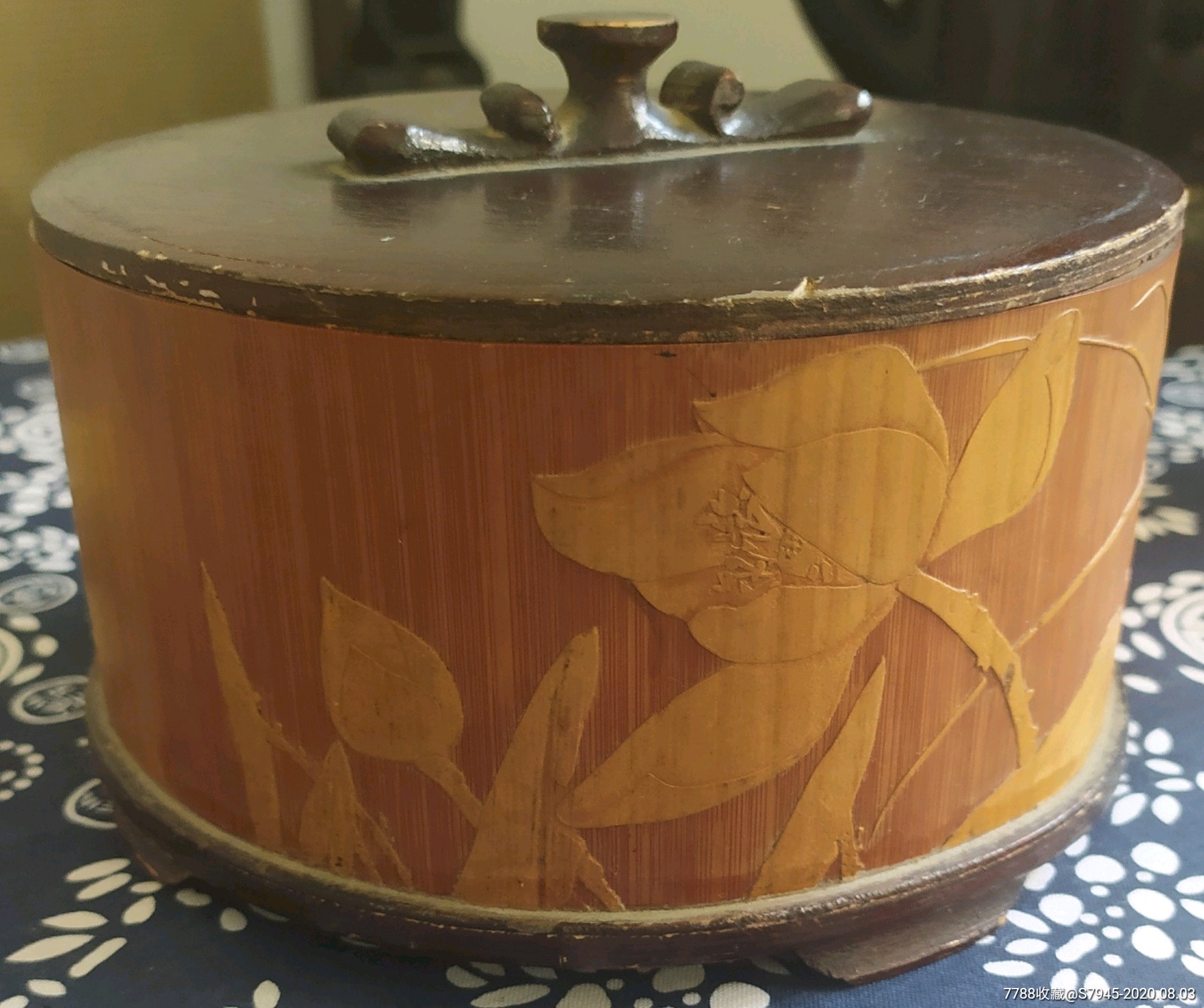 旧文房徽派留青竹雕荷花文具盒直径15cm高9cm8成