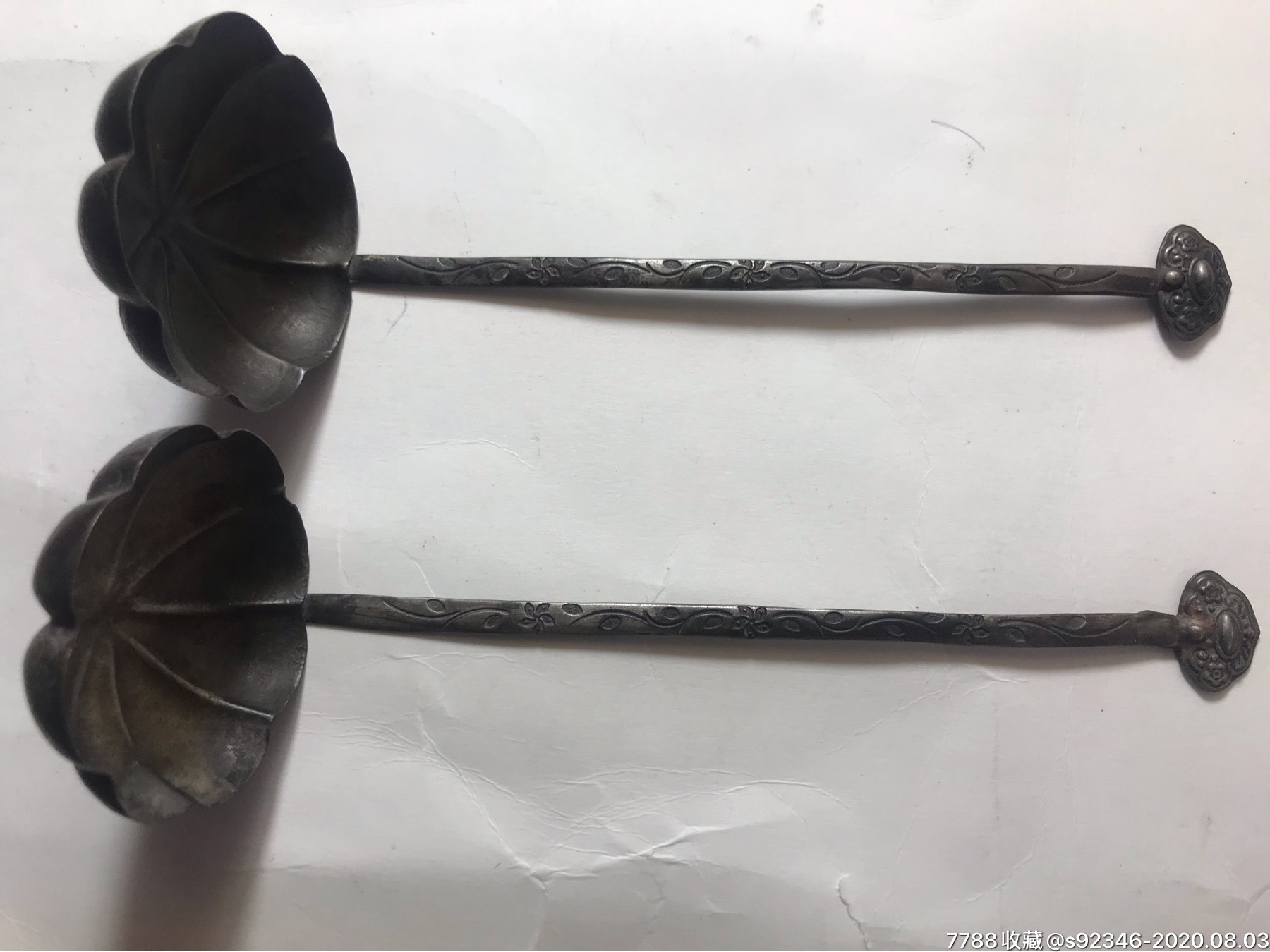 清代刻花银汤勺一对