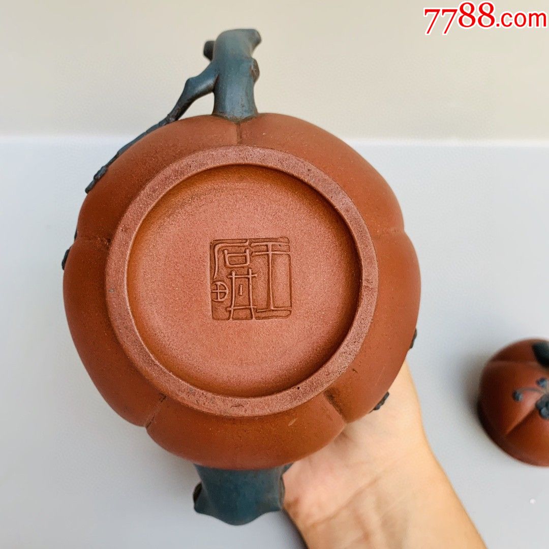 王石更制双色梅桩紫砂壶