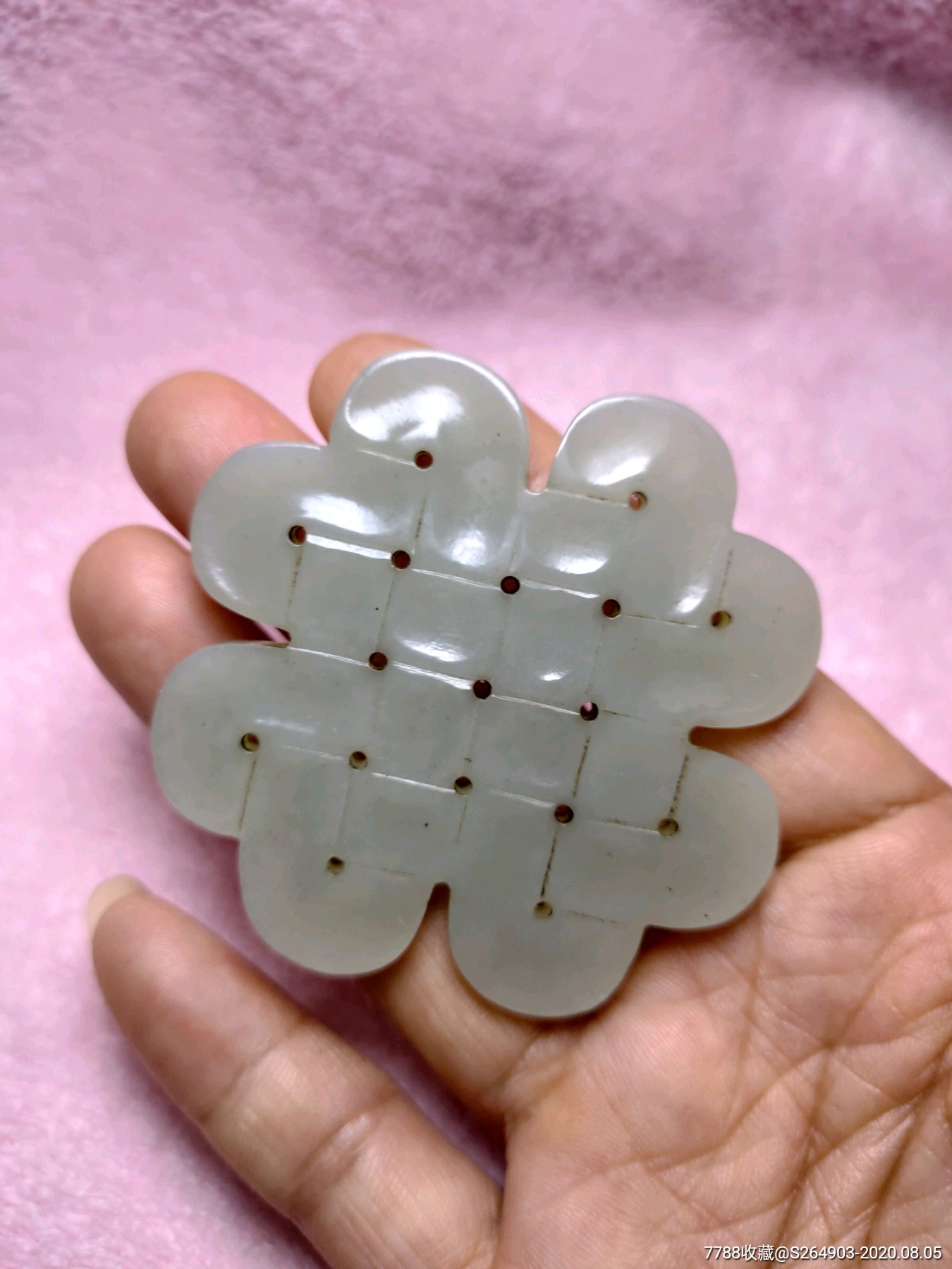 和田玉中国结玉佩.