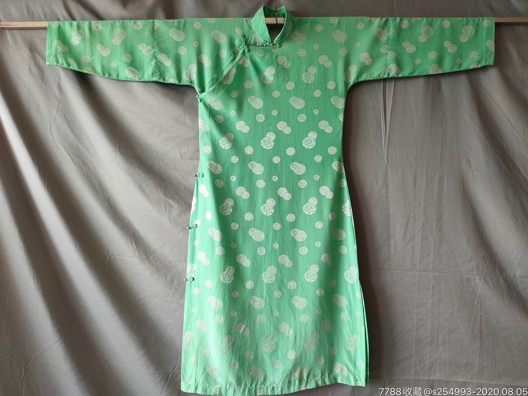 50年代丝绸旗袍