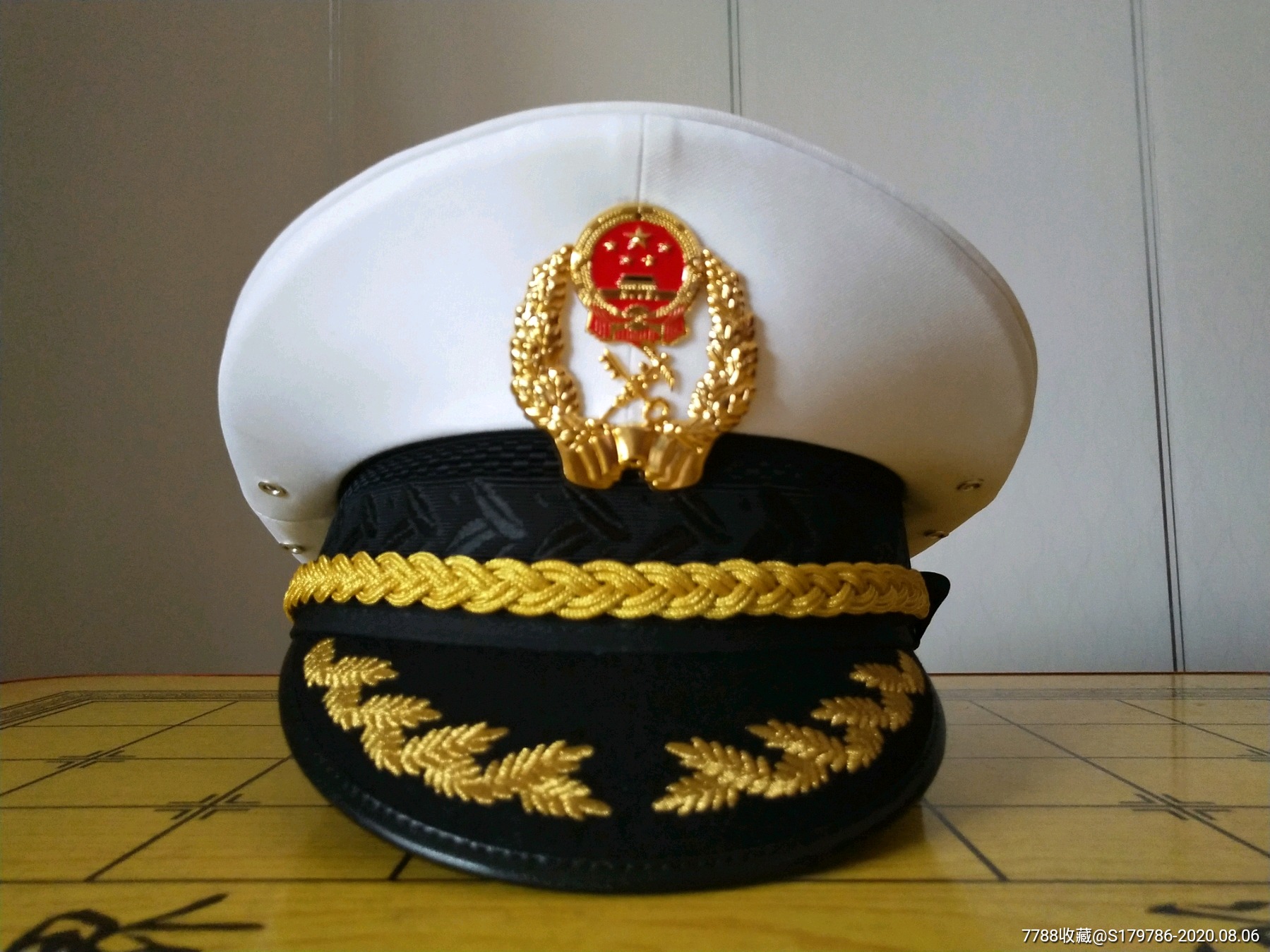 海关帽徽图片