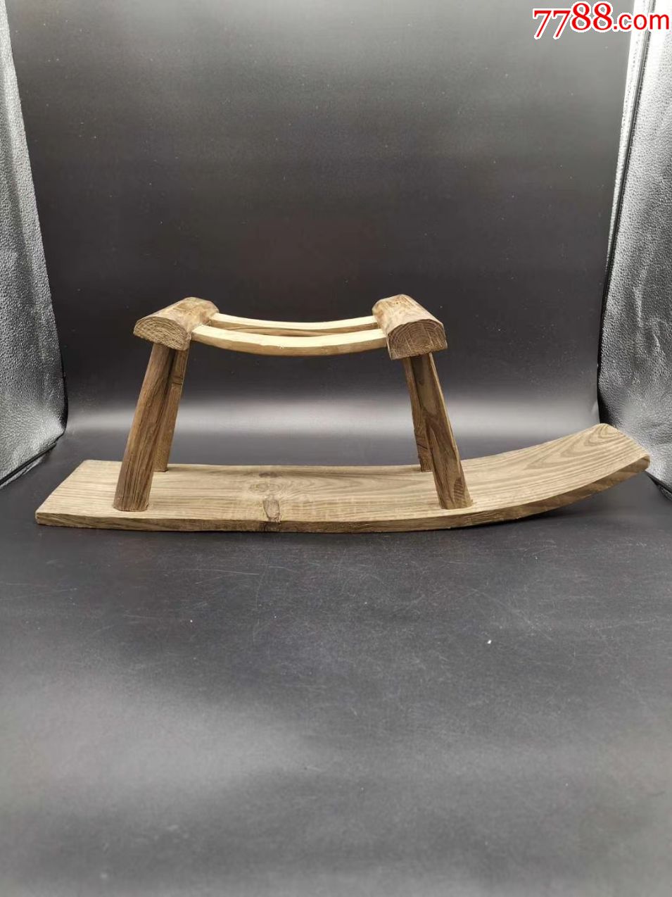 解放初插秧的凳子