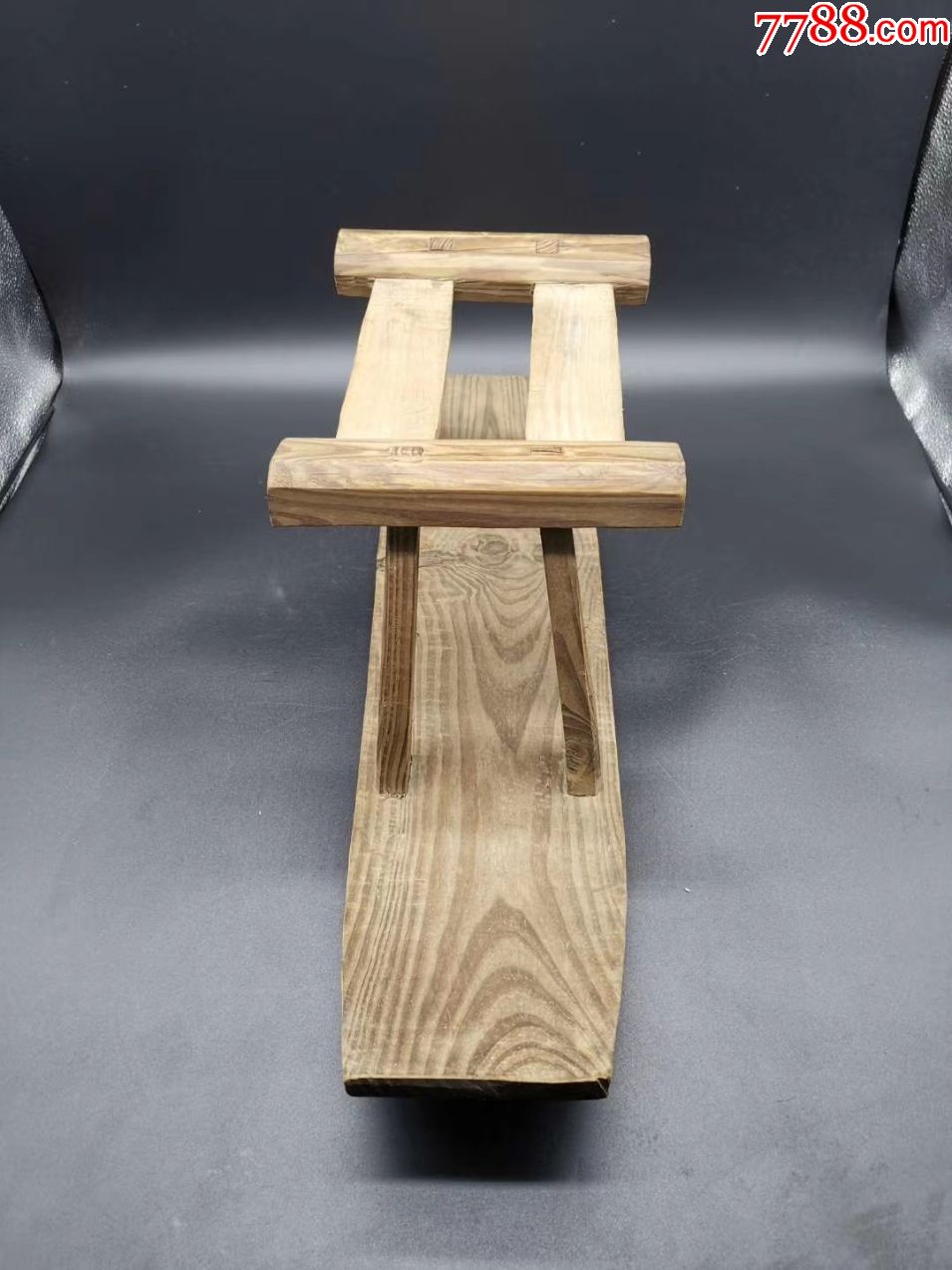 解放初插秧的凳子