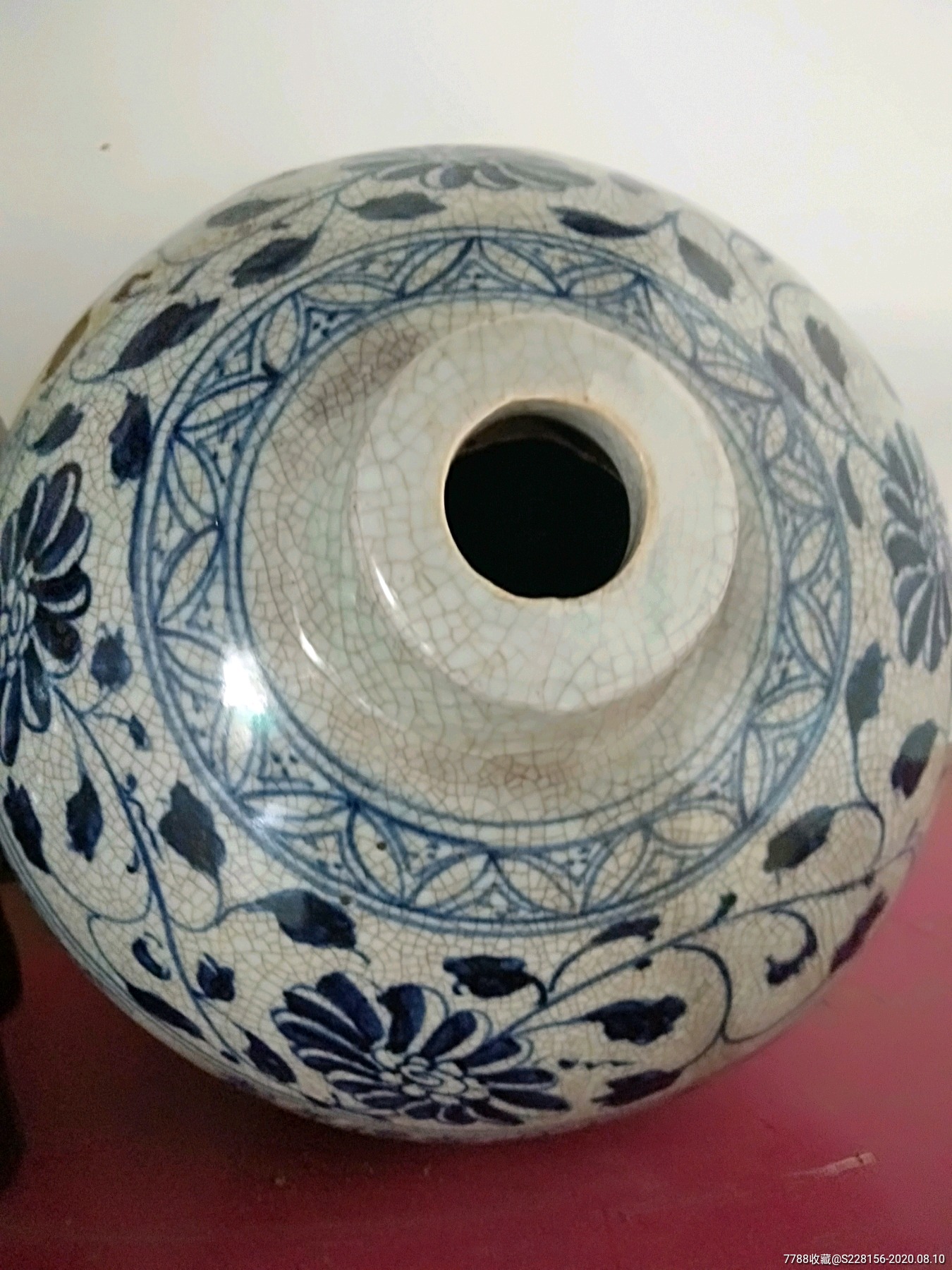 青花人物哥釉梅瓶