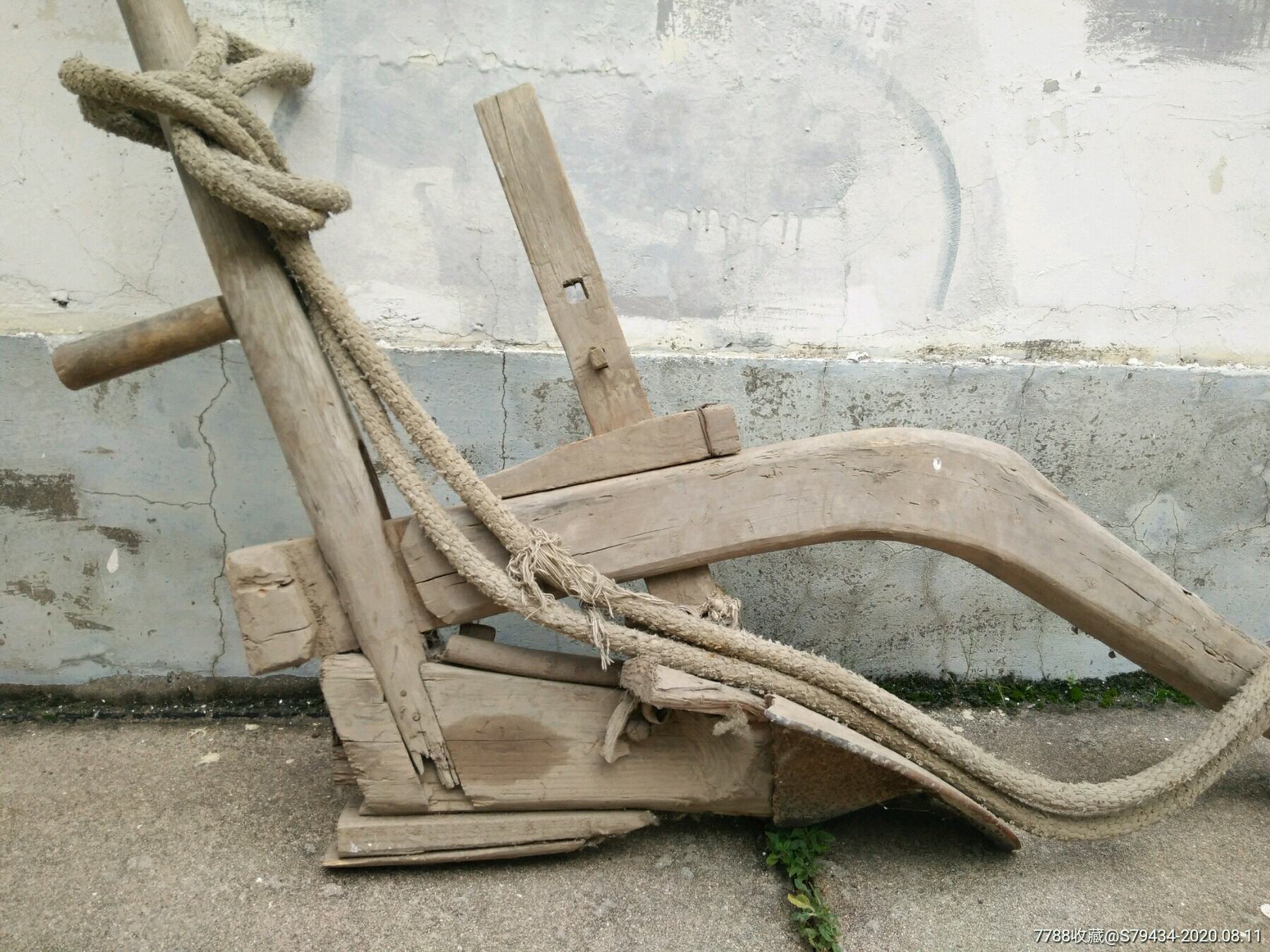 纯东北手工木头架犁杖牵引的绳子都在老民俗用品有时代感具体看简介