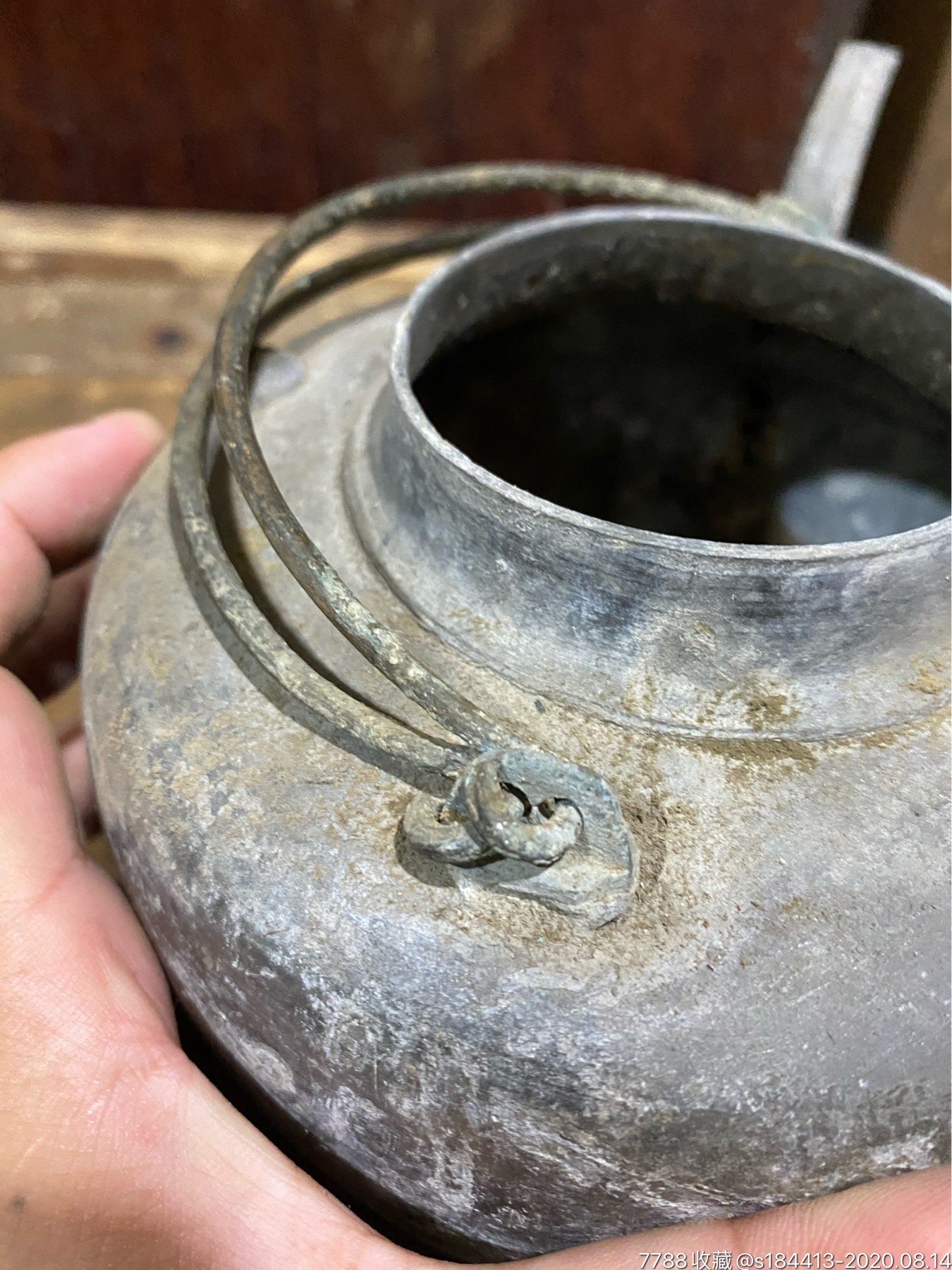 清代锡制提梁壶