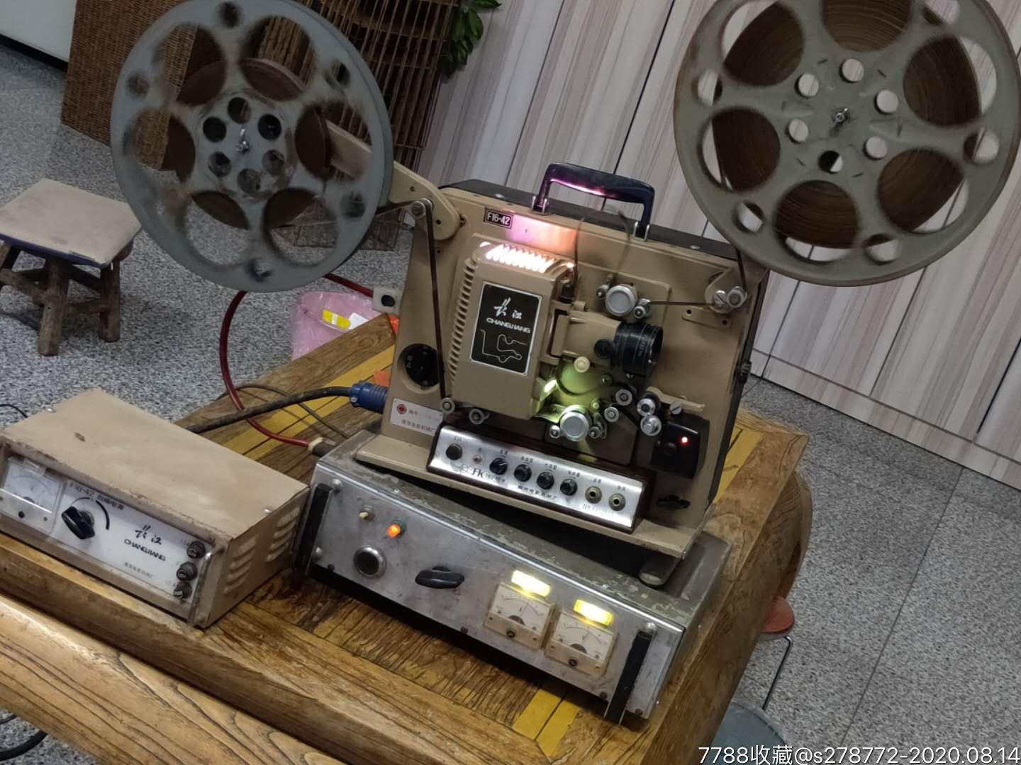 16毫米长江牌铟灯电影放映机7
