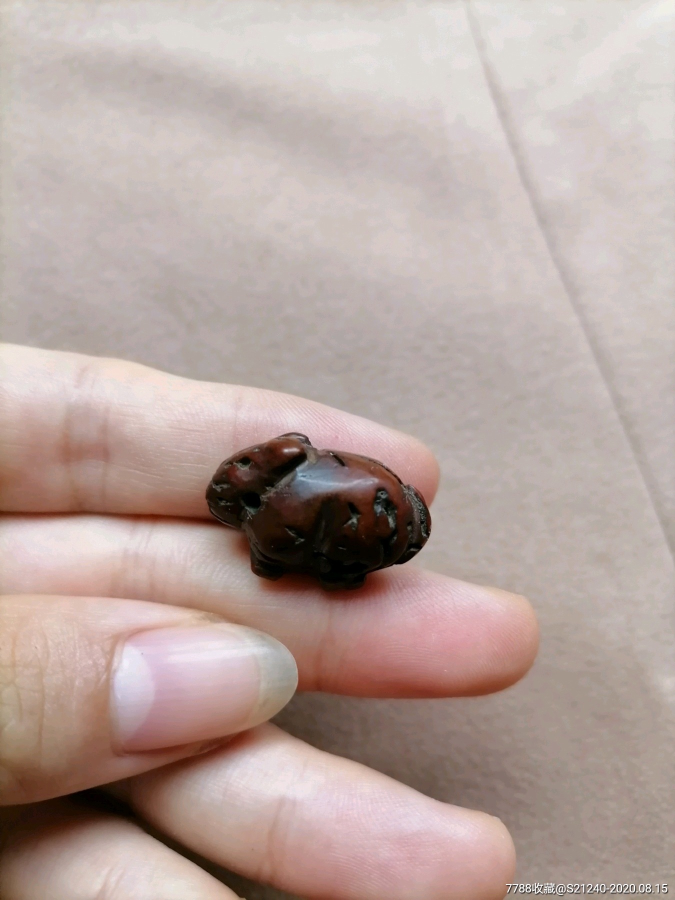 清末民国核雕兔子挂件手工核雕动物小兔挂件辟邪老玩件车饰老物件