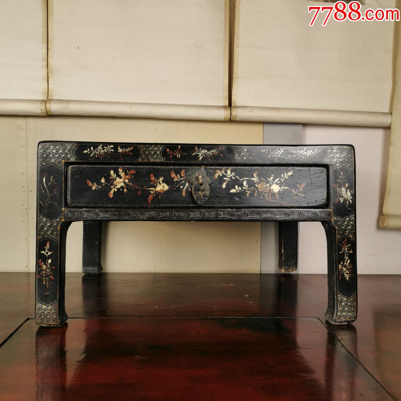 清代漆器桌子黑漆描金人物故事炕桌方桌