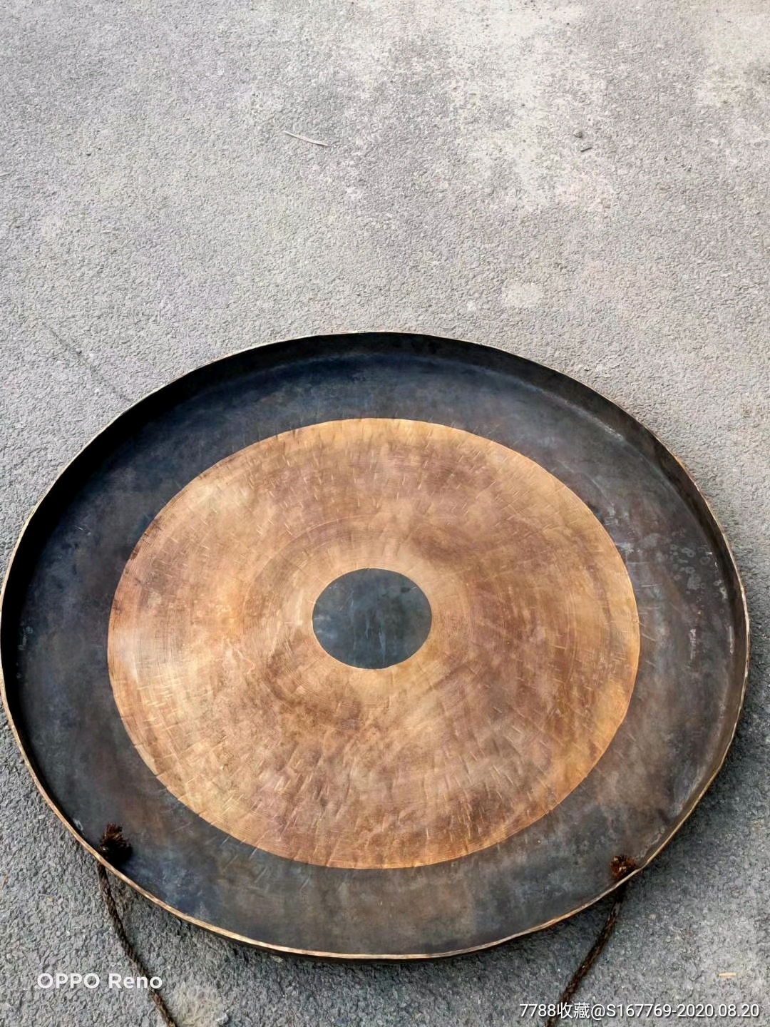 铜锣纯手工打造,敲击声音久远