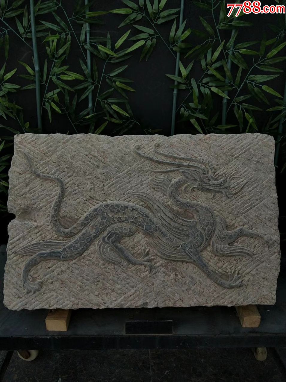 汉代青石浮雕青龙石板像