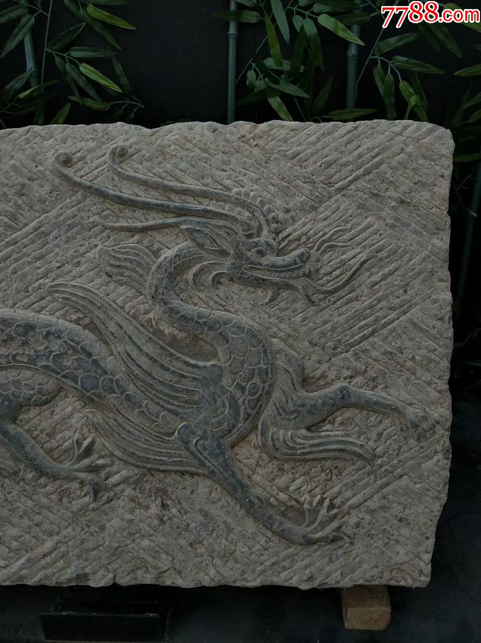汉代青石浮雕青龙石板像