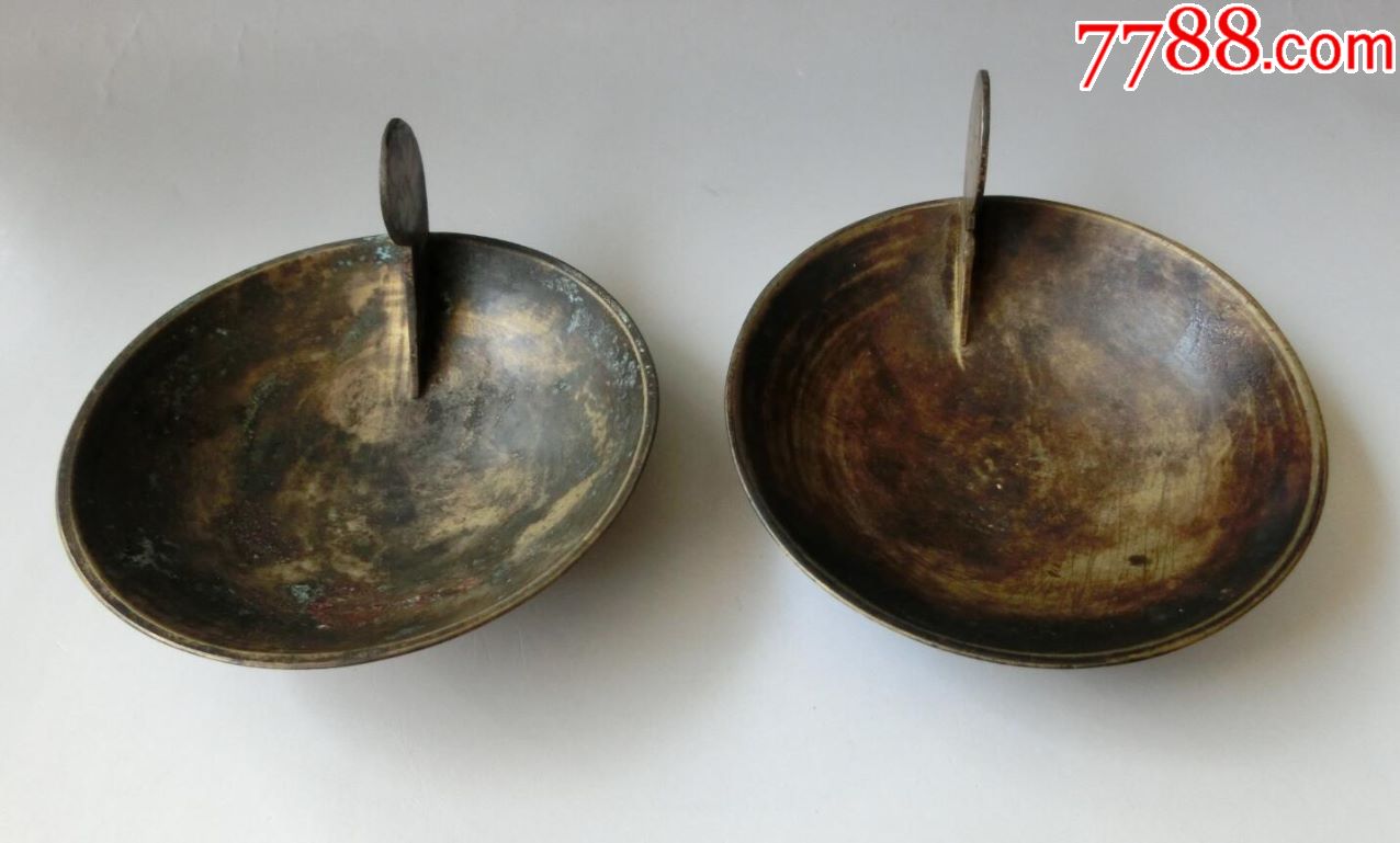 百年历史传承古朴雅致器型厚重清朝油灯盏一对