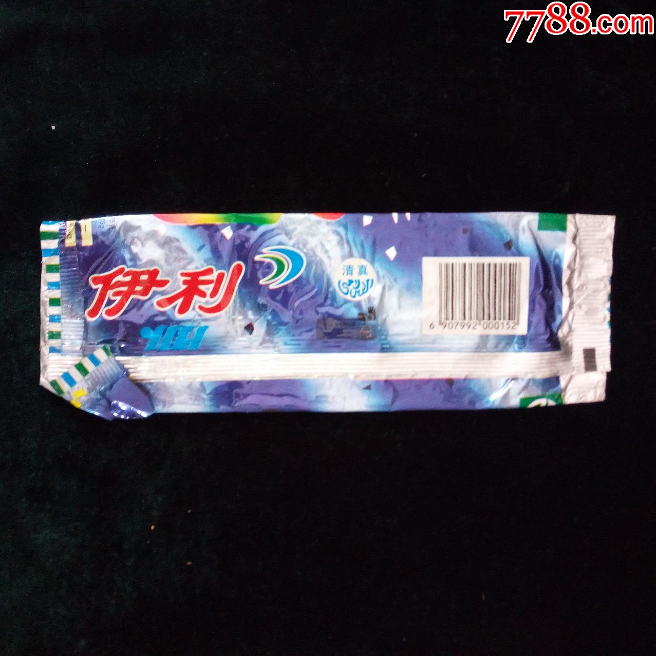 绿色食品伊利牌苦咖啡伴侣雪糕商标1