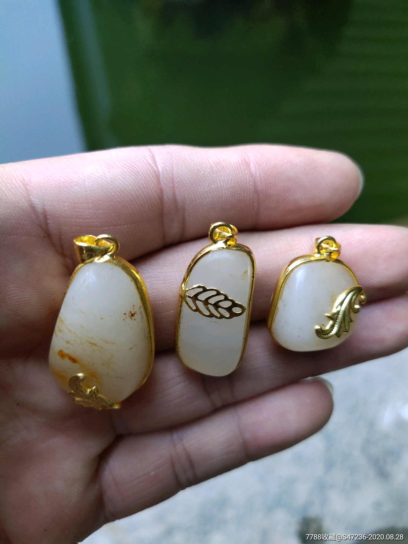 和田玉原石包的k金小吊坠支持和田玉机构检测300一个