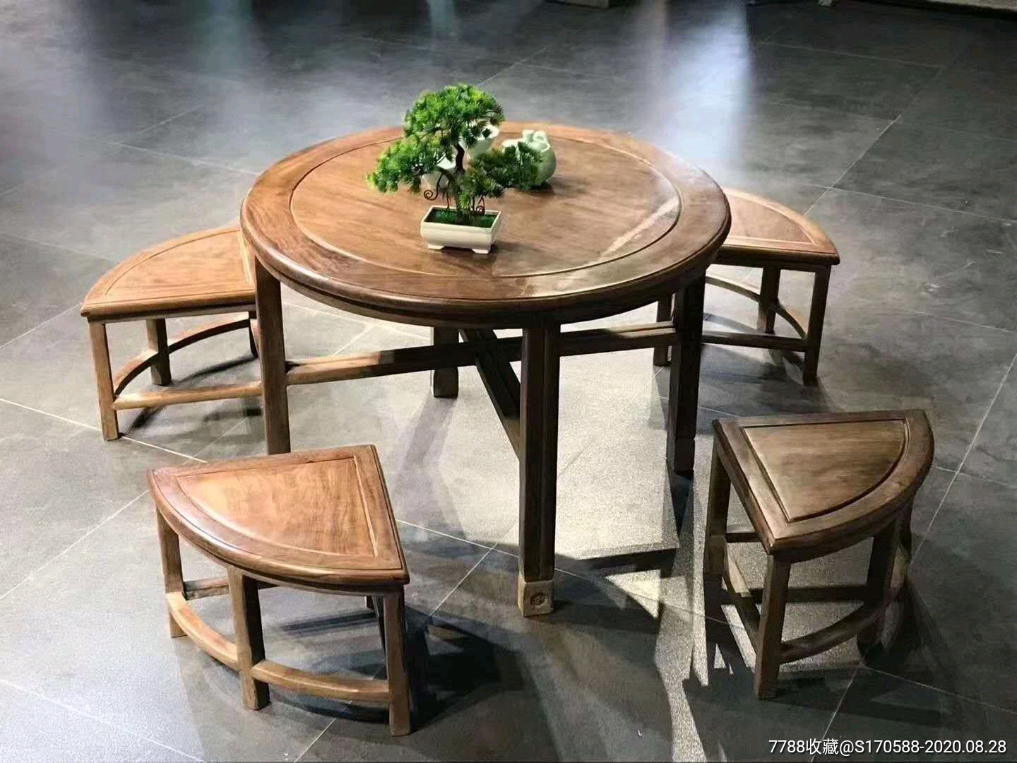 民国圆桌一套黄檀木款式独特做工一流品茶休闲专用用料考究份量十足