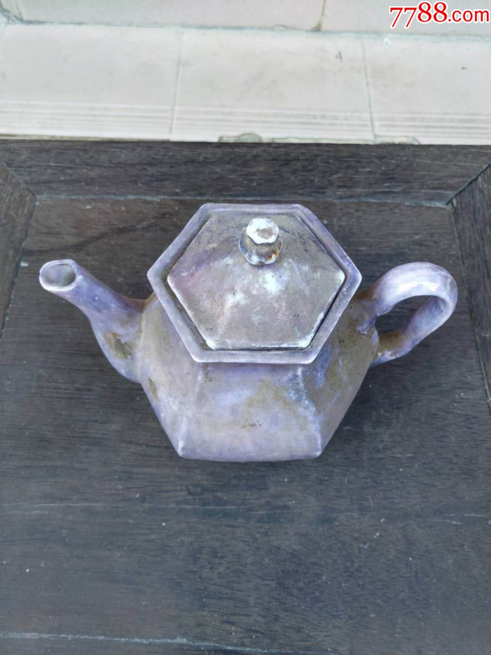 一个七八十年代六方蓝釉电瓷壶