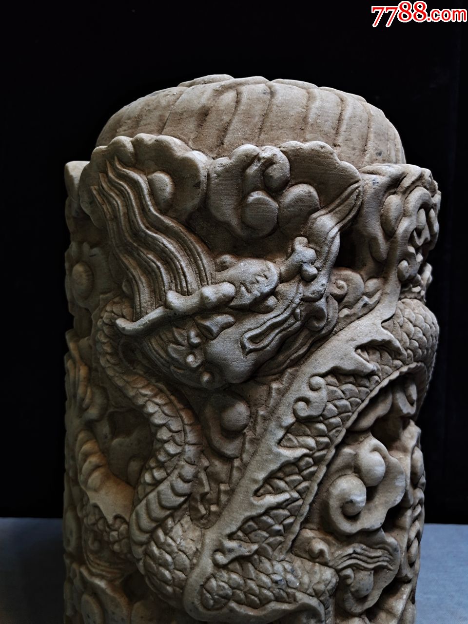 精美高浮雕祥云盘龙柱