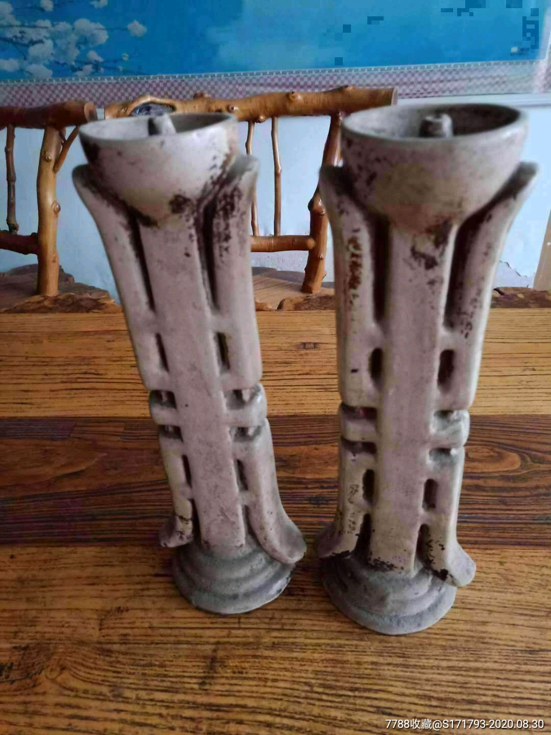 清代瓷蜡台一对