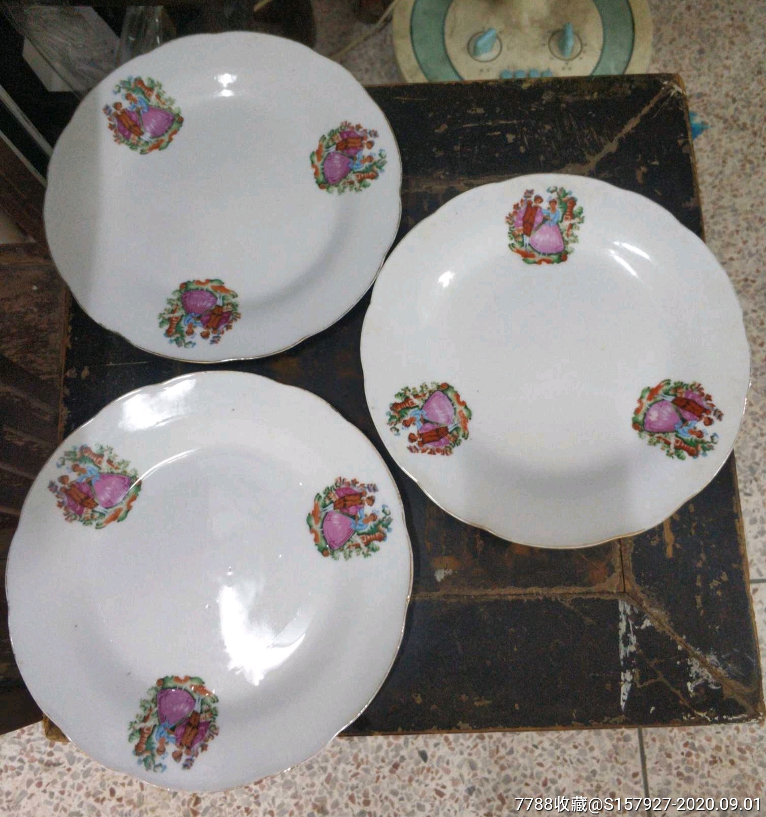 中国制造七十年代瓷盘
