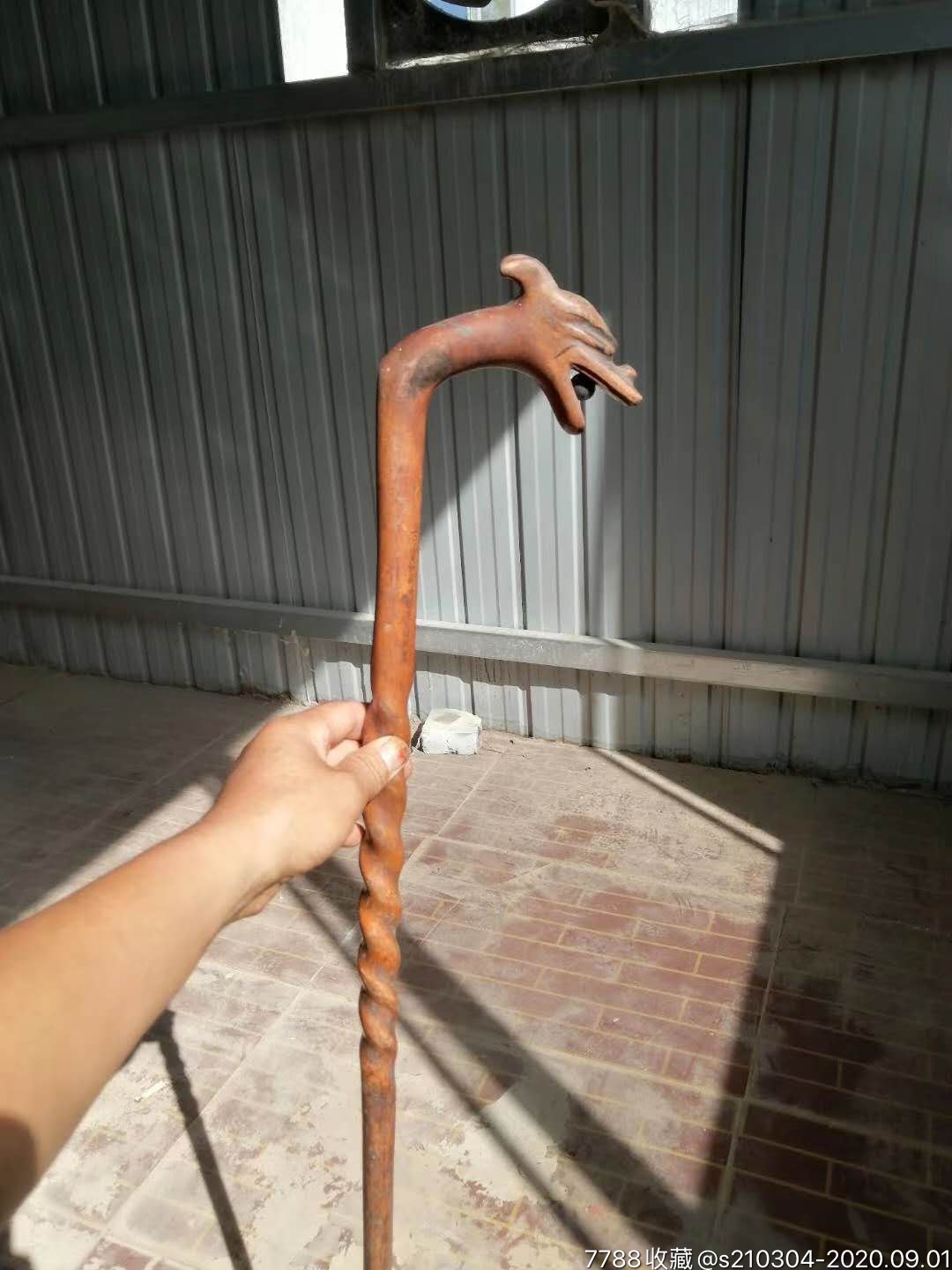 清末龙头拐杖,造型独特,一木成型,品相完美,包真包老!