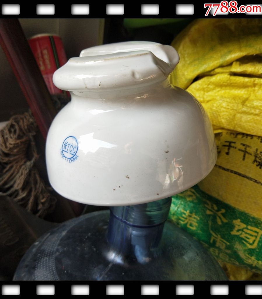 老房子民居装修老电线杆绕线固电线的瓷葫芦丫丫葫芦绝缘子