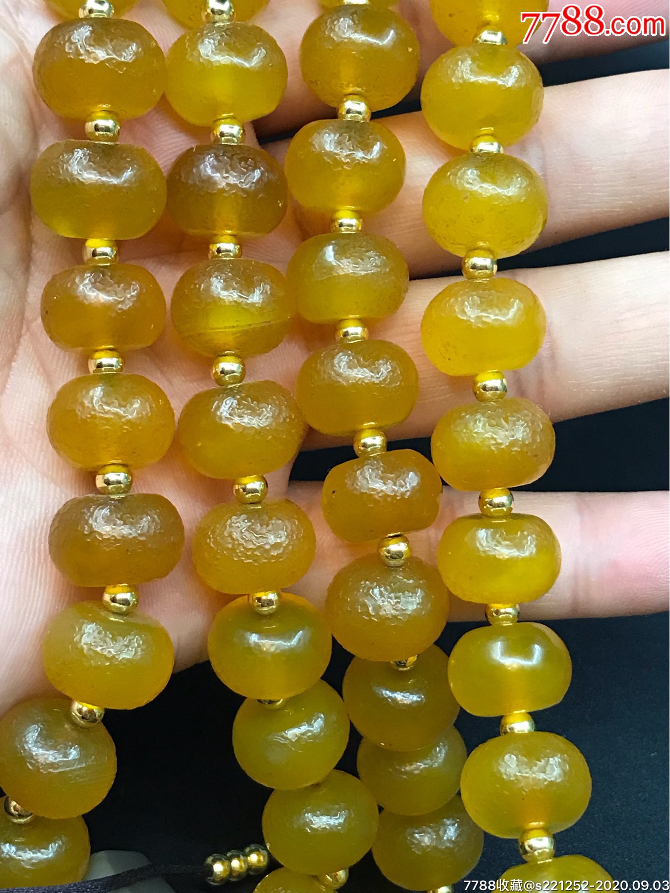 清代老鸡油黄玛瑙手持脖挂54颗佛珠手串全品清代老鸡油黄玛瑙手持脖挂