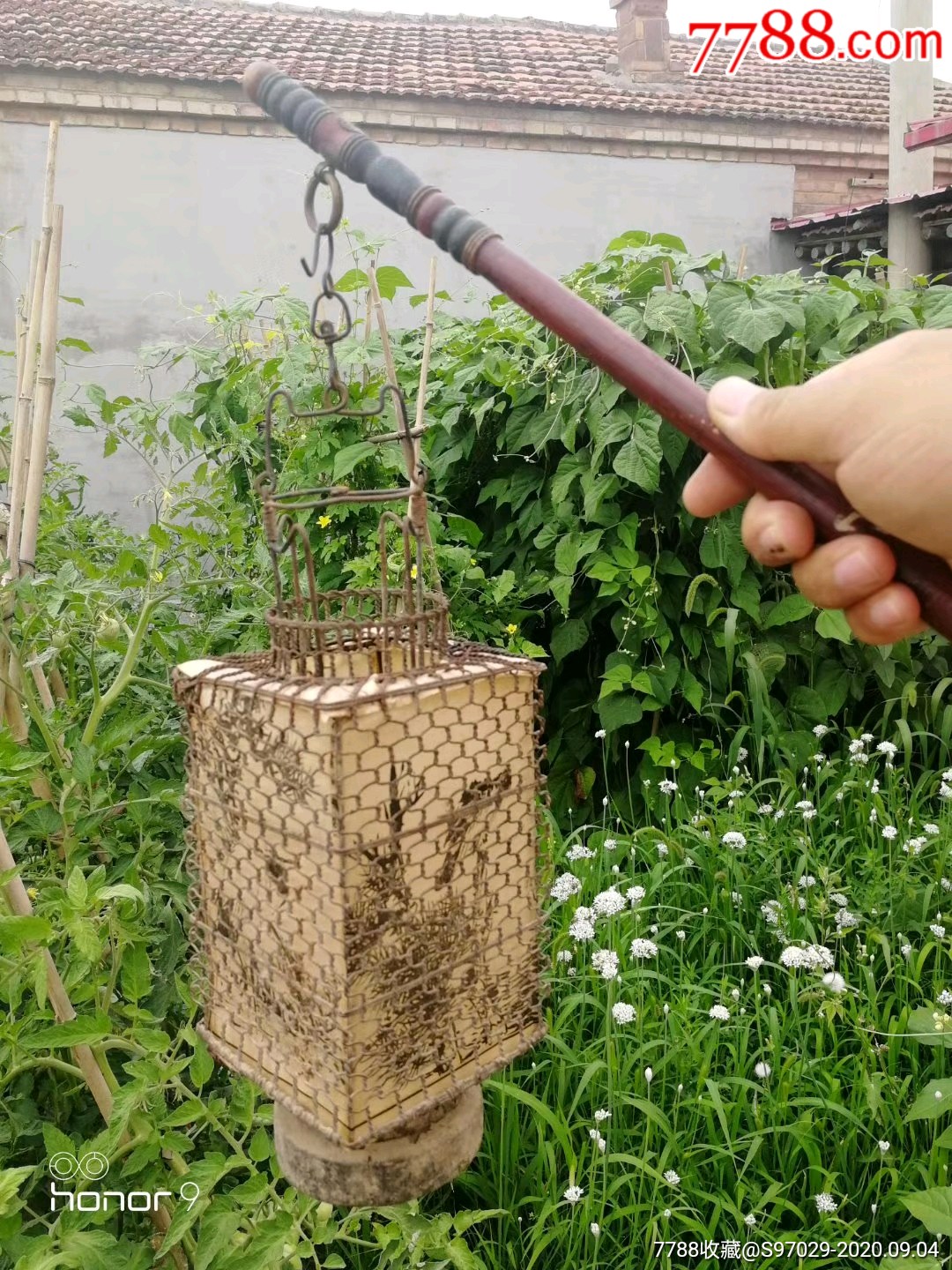 铁丝编织灯笼带挑子一套