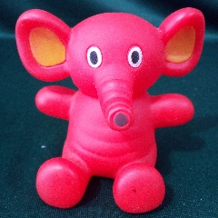文革动物小红象胶皮玩具_红色纸品行