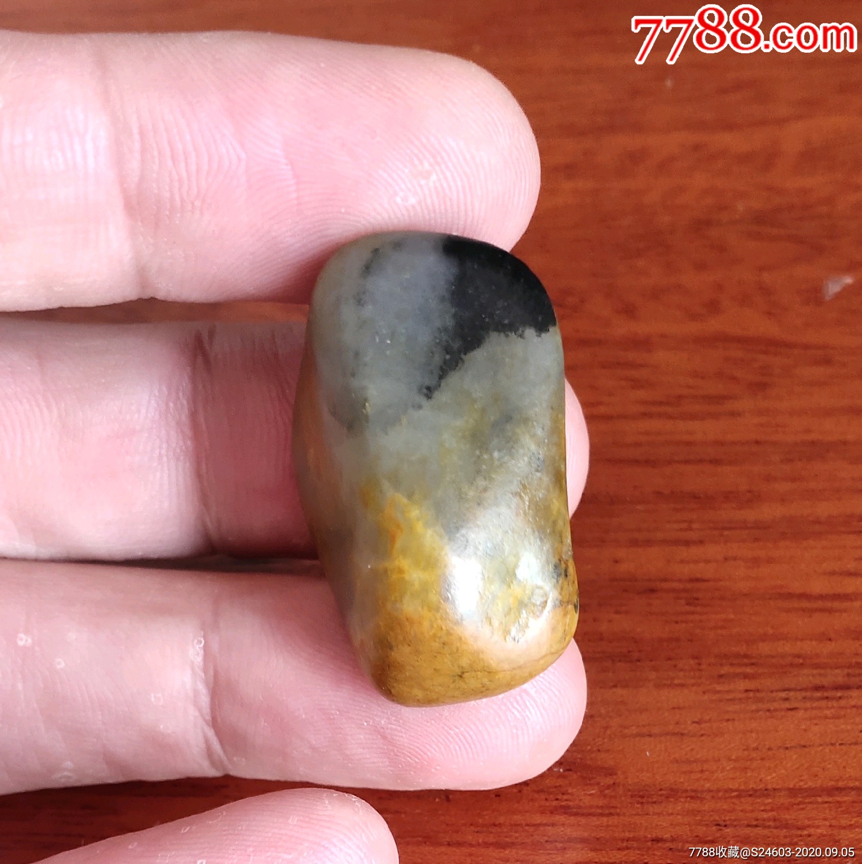 和田籽料天地皮