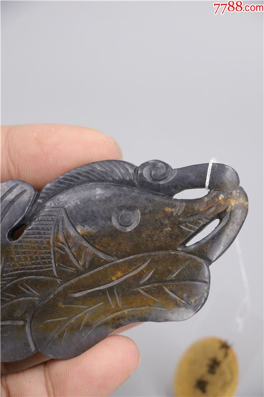 和田青花籽料纯手工年年有余玉佩