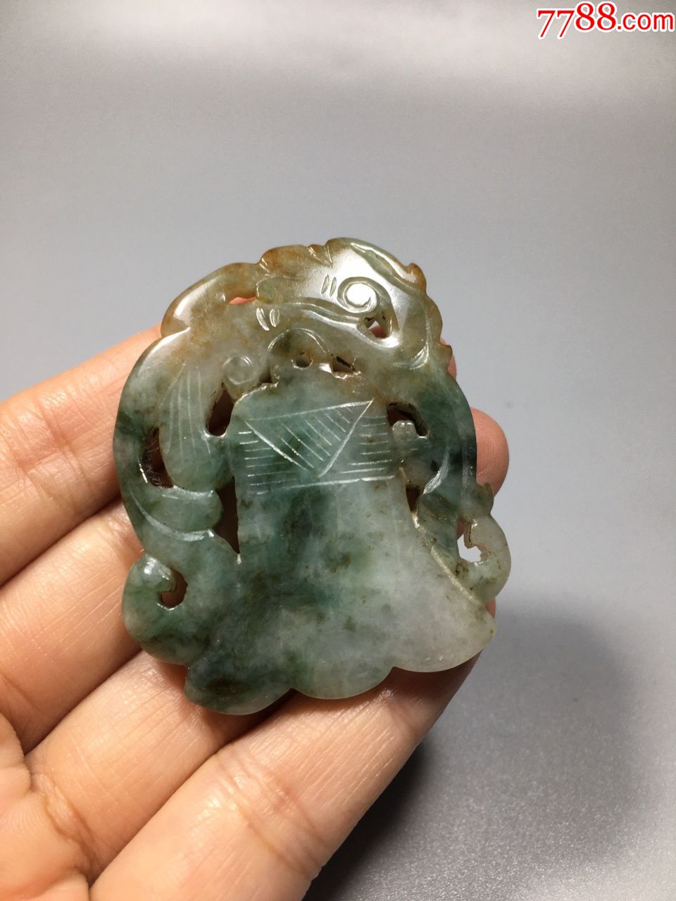 旧藏精品老坑翡翠《府上有龙》