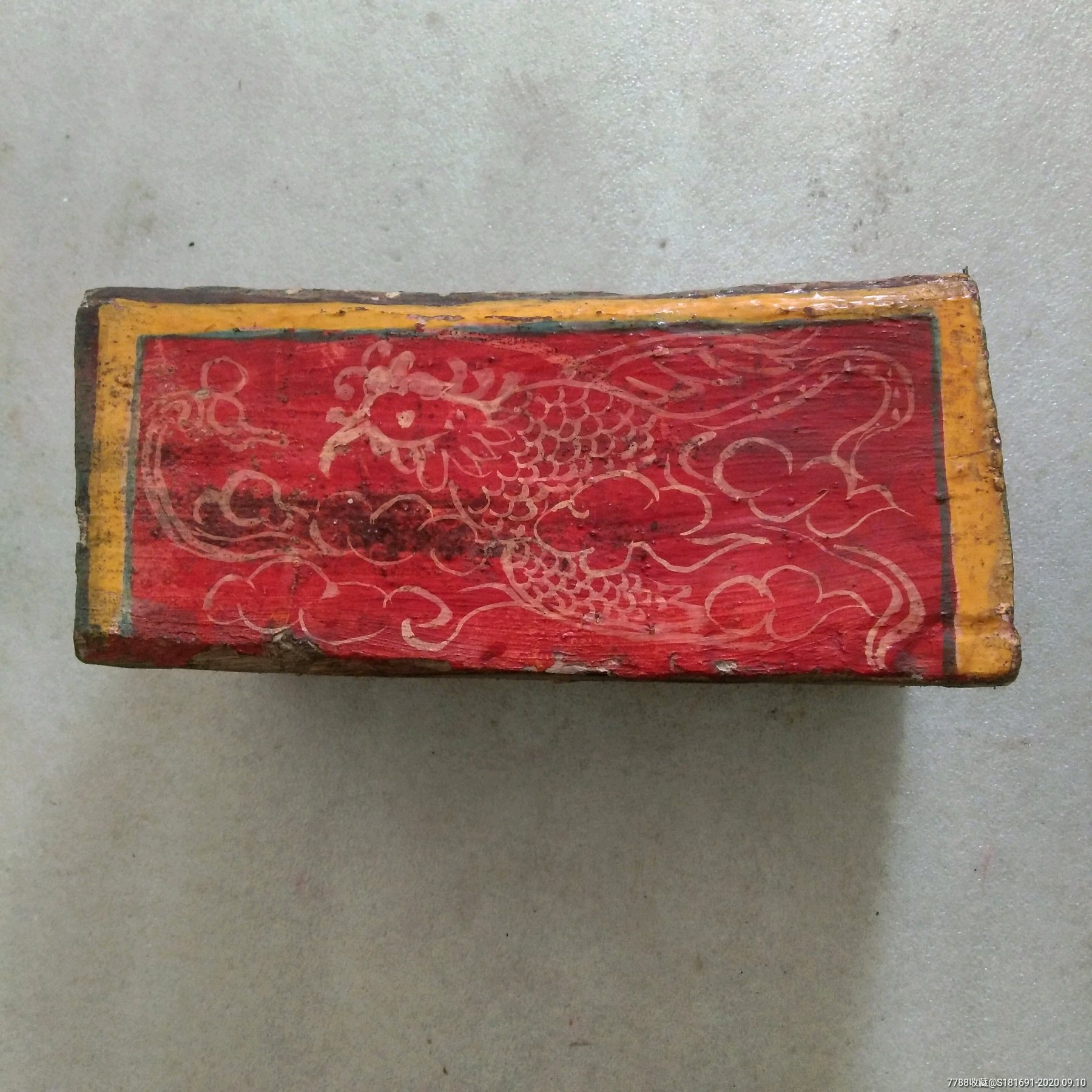 民国时期手绘凤凰和花卉的杂木老枕头