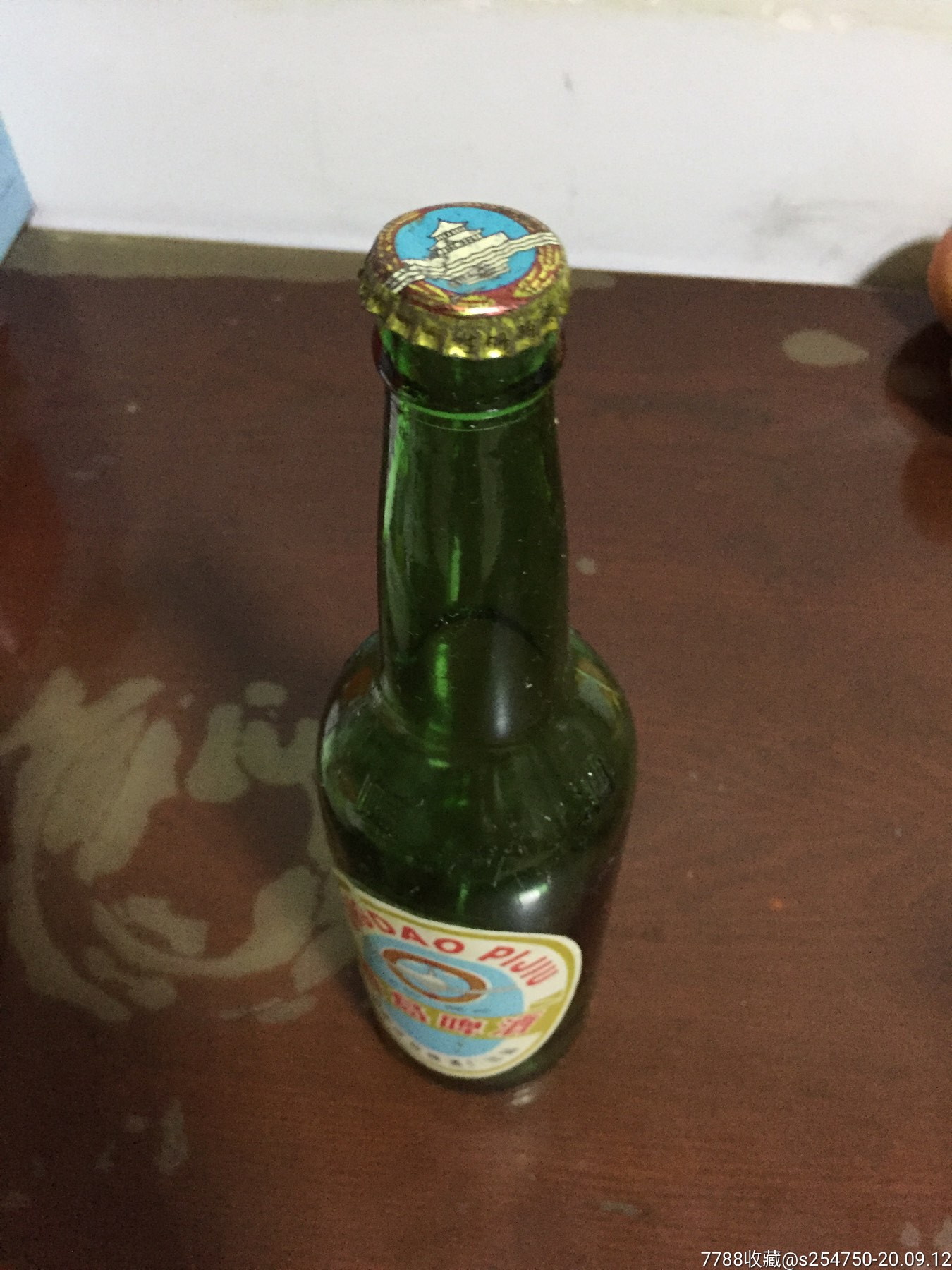 60年代,国营青岛啤酒厂出品的青岛啤酒瓶