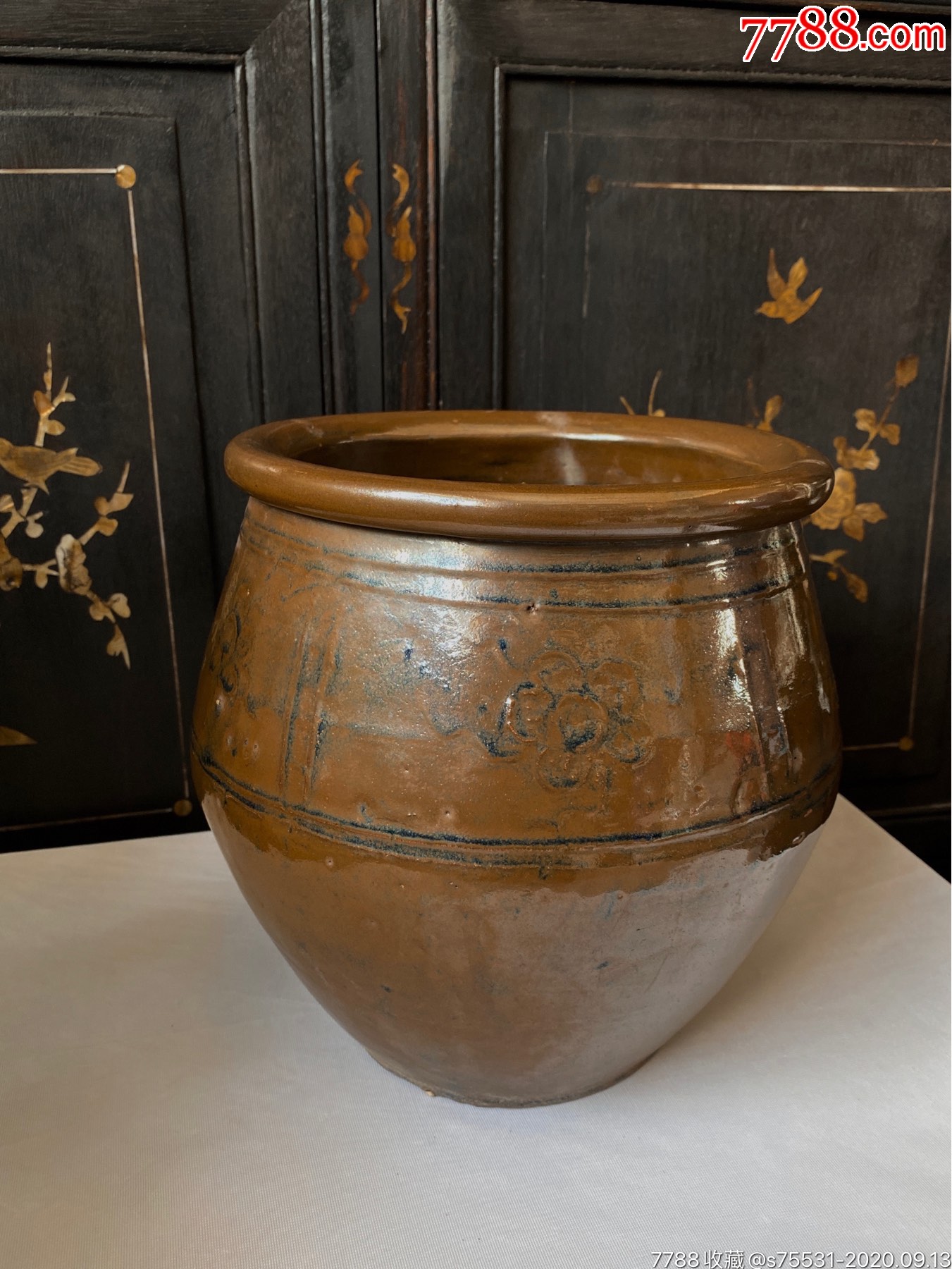 紫金釉开光梅花鼓型缸