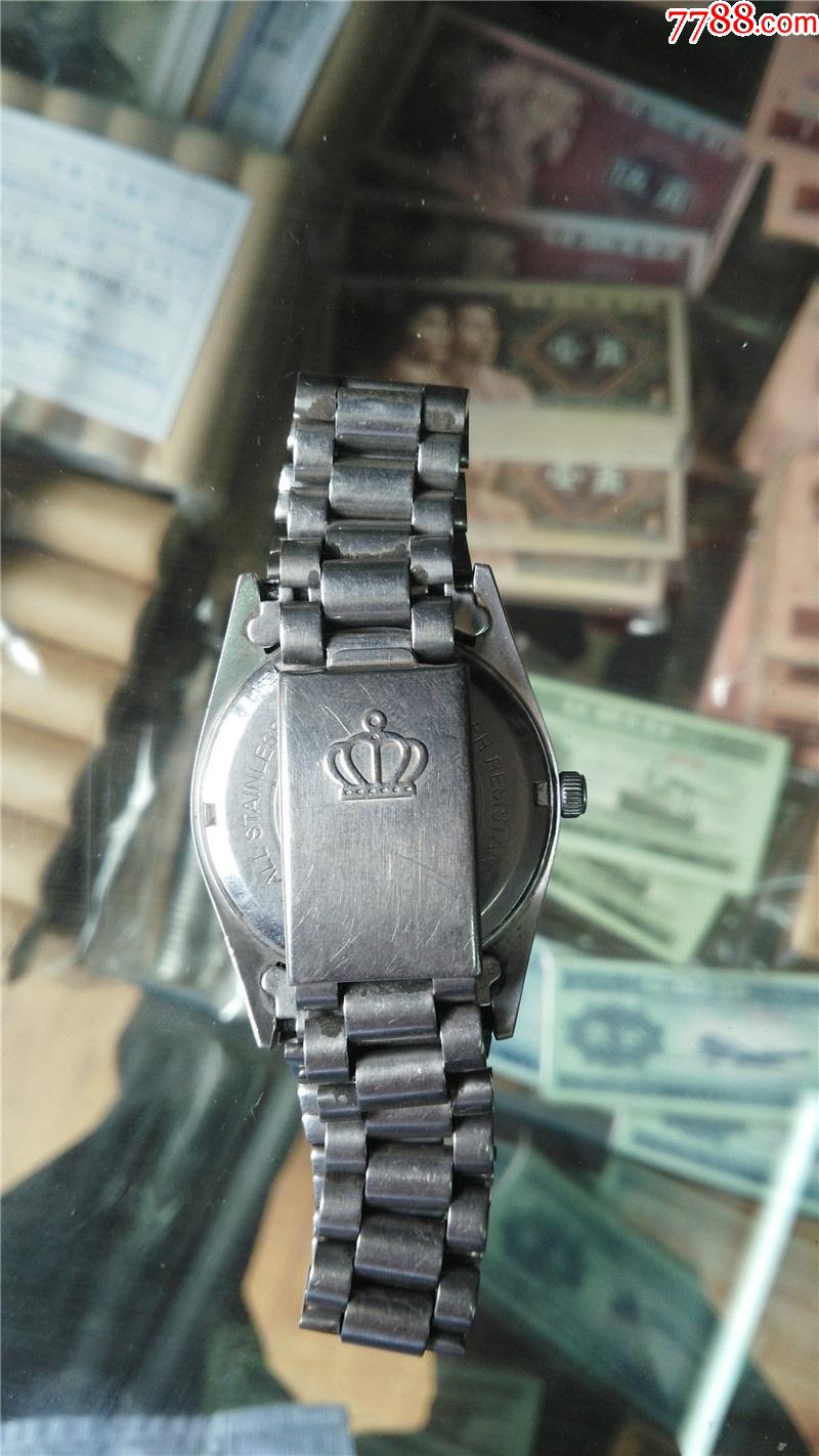 首页 零售 手表/腕表 >> 皇冠牌单日历电子石英男表