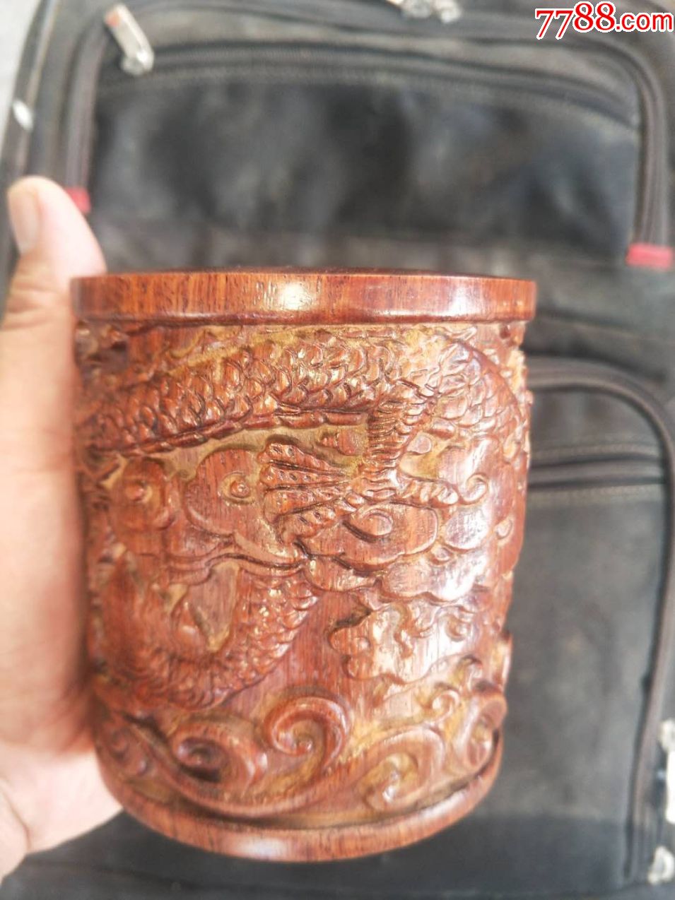 雕刻笔筒￥45010品99崖柏笔筒￥40010品99竹雕大漆笔筒￥70010品