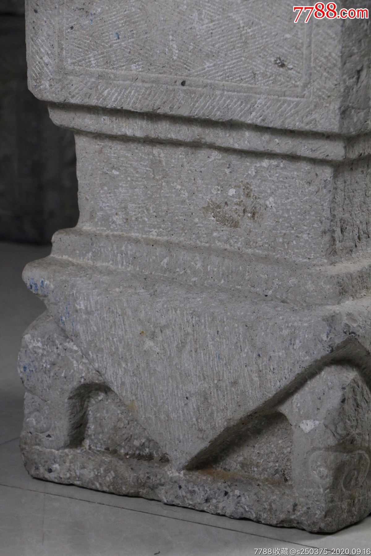 明代青石柱础石