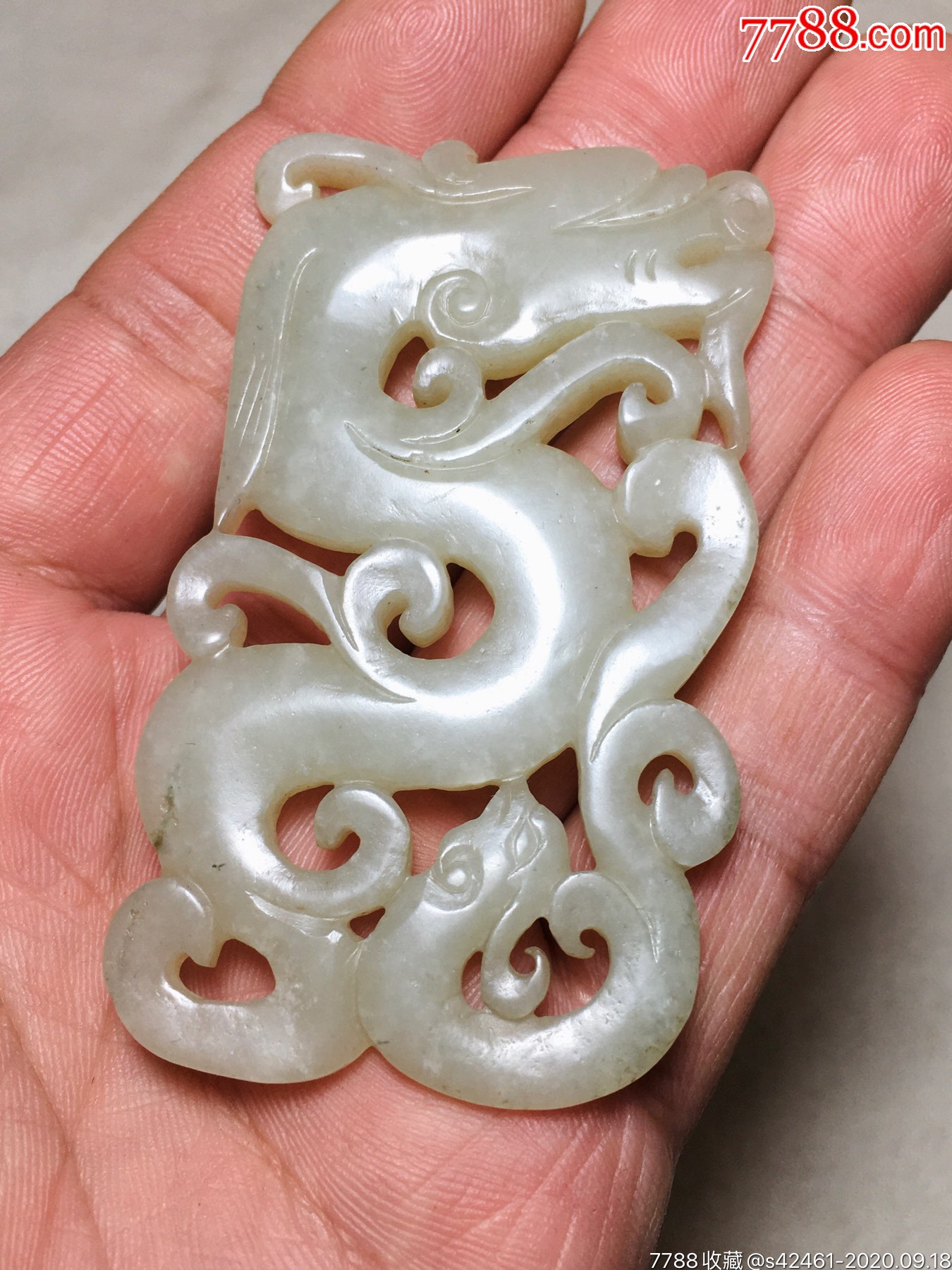 明代和田玉龙凤玉佩