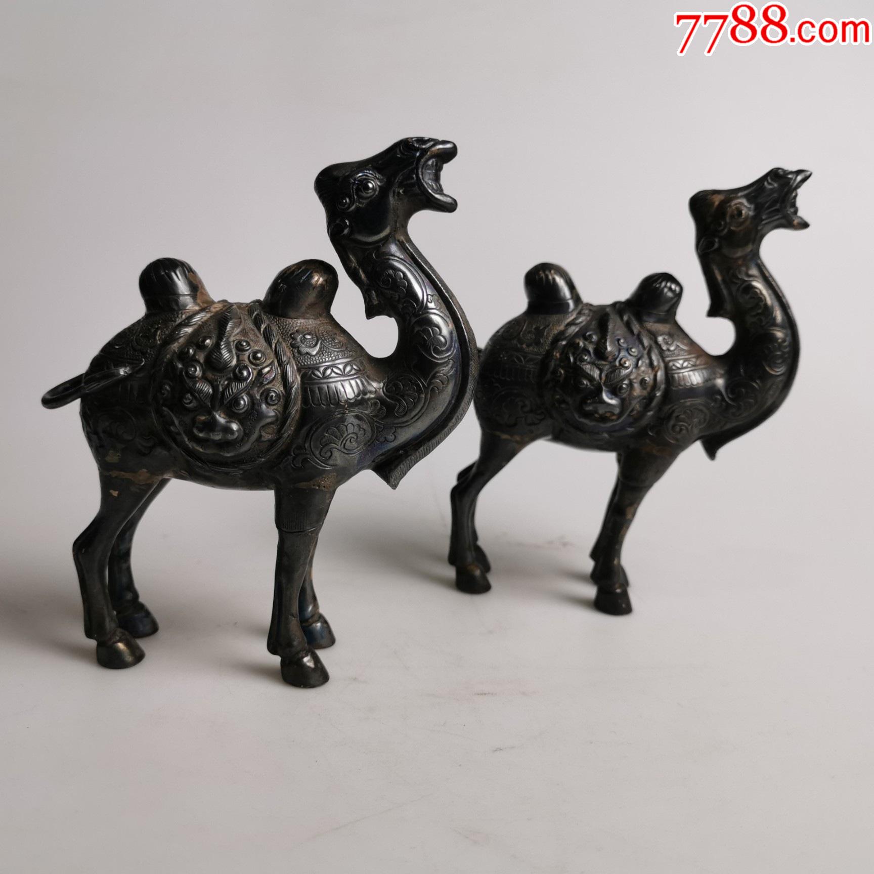 清代银骆驼一对