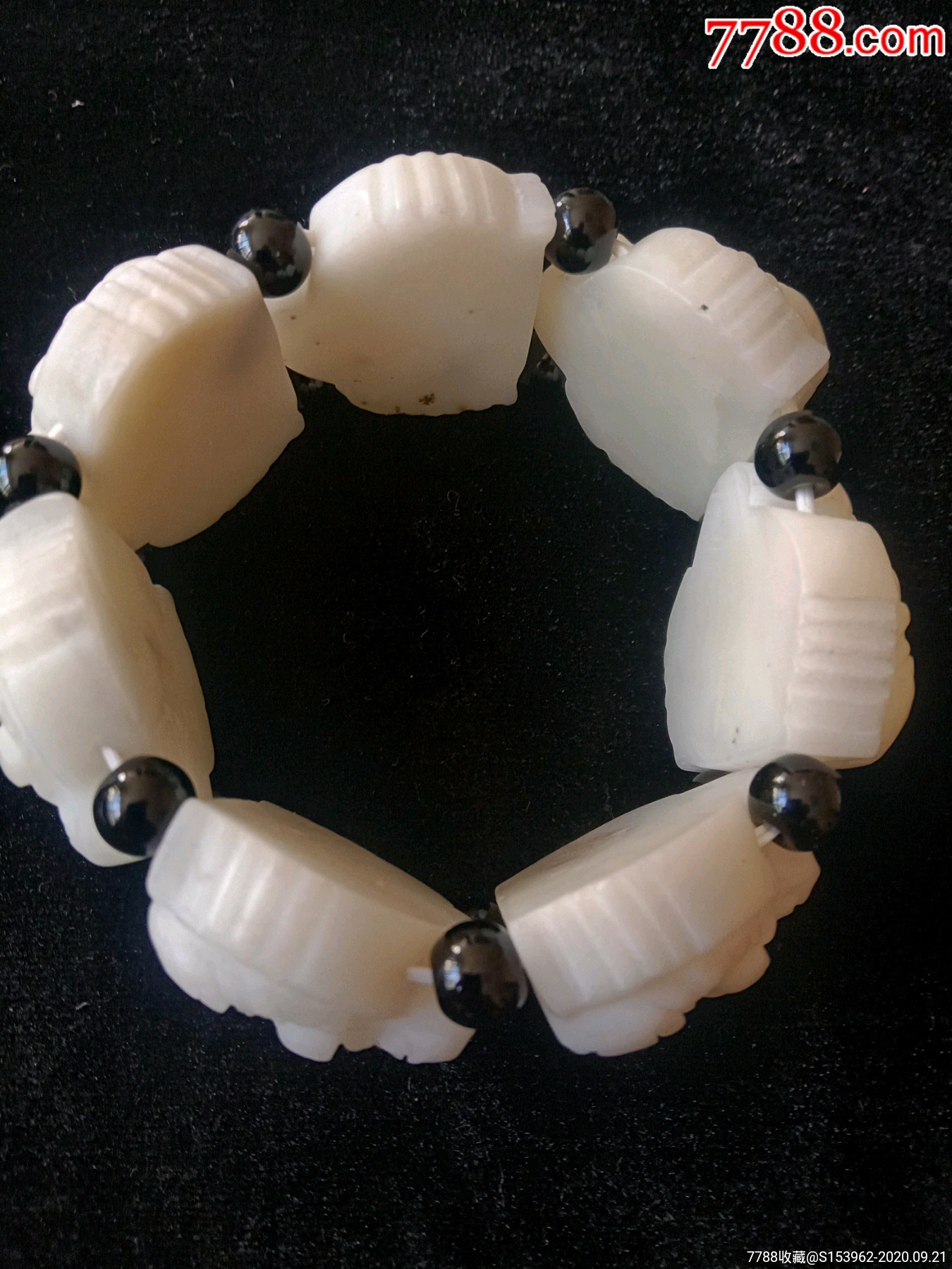 和田鸡骨白玉虎头手链