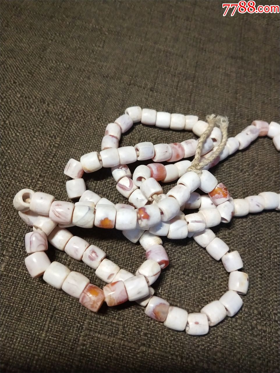 鸡骨白老玛瑙珠