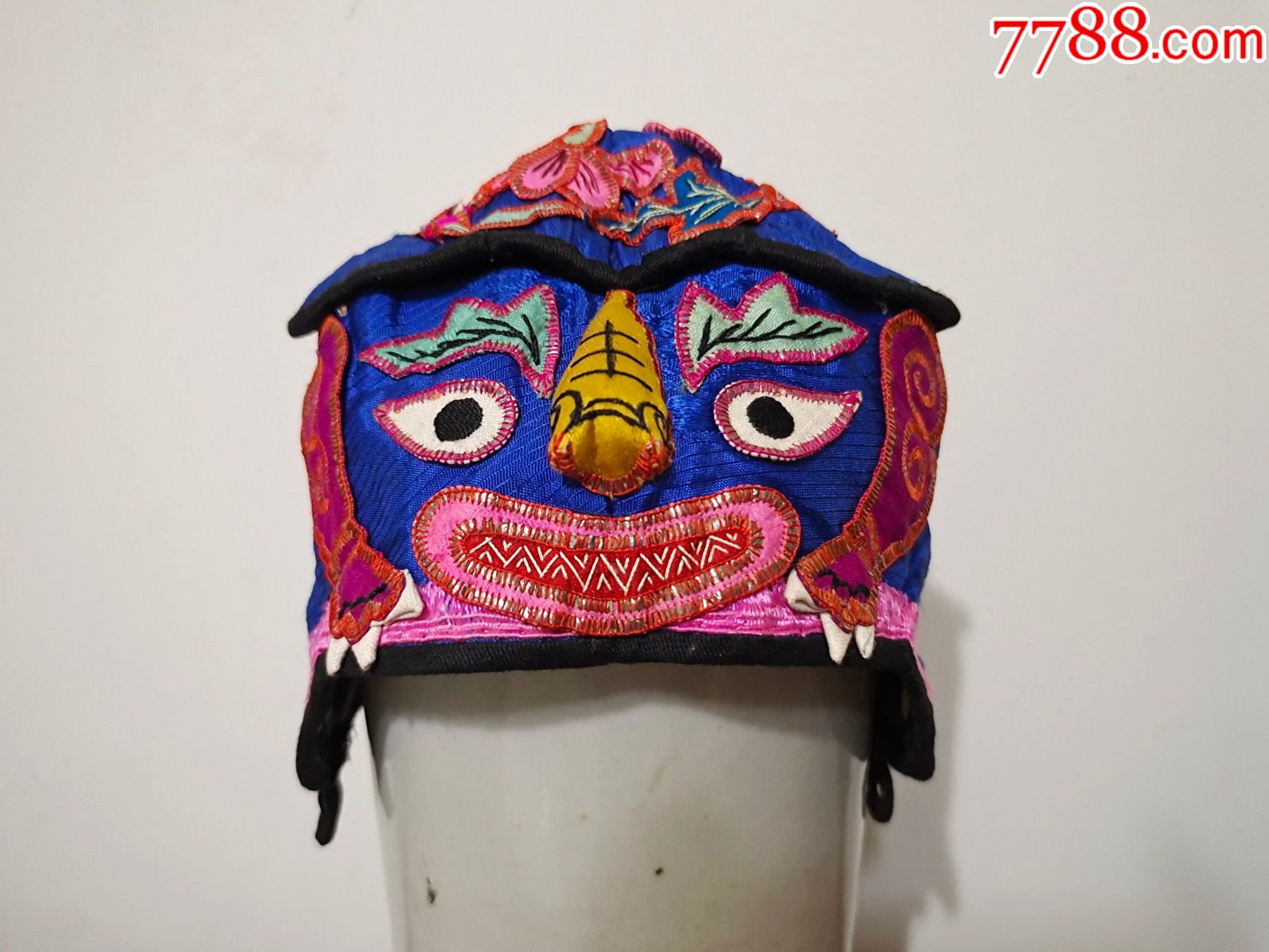 清代刺绣虎头帽