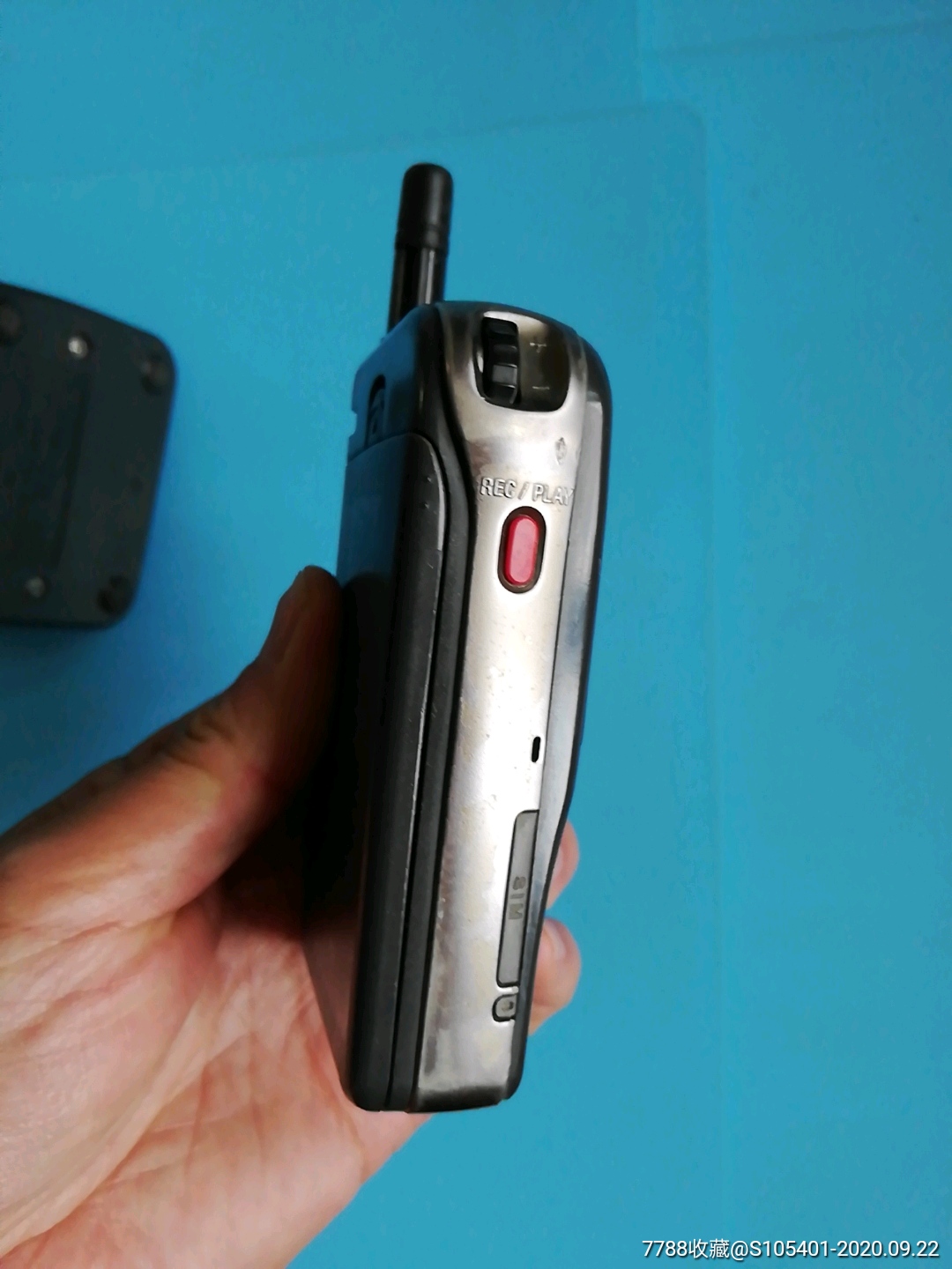 索尼cmd-z1古董老手机鸵鸟机带充电底座