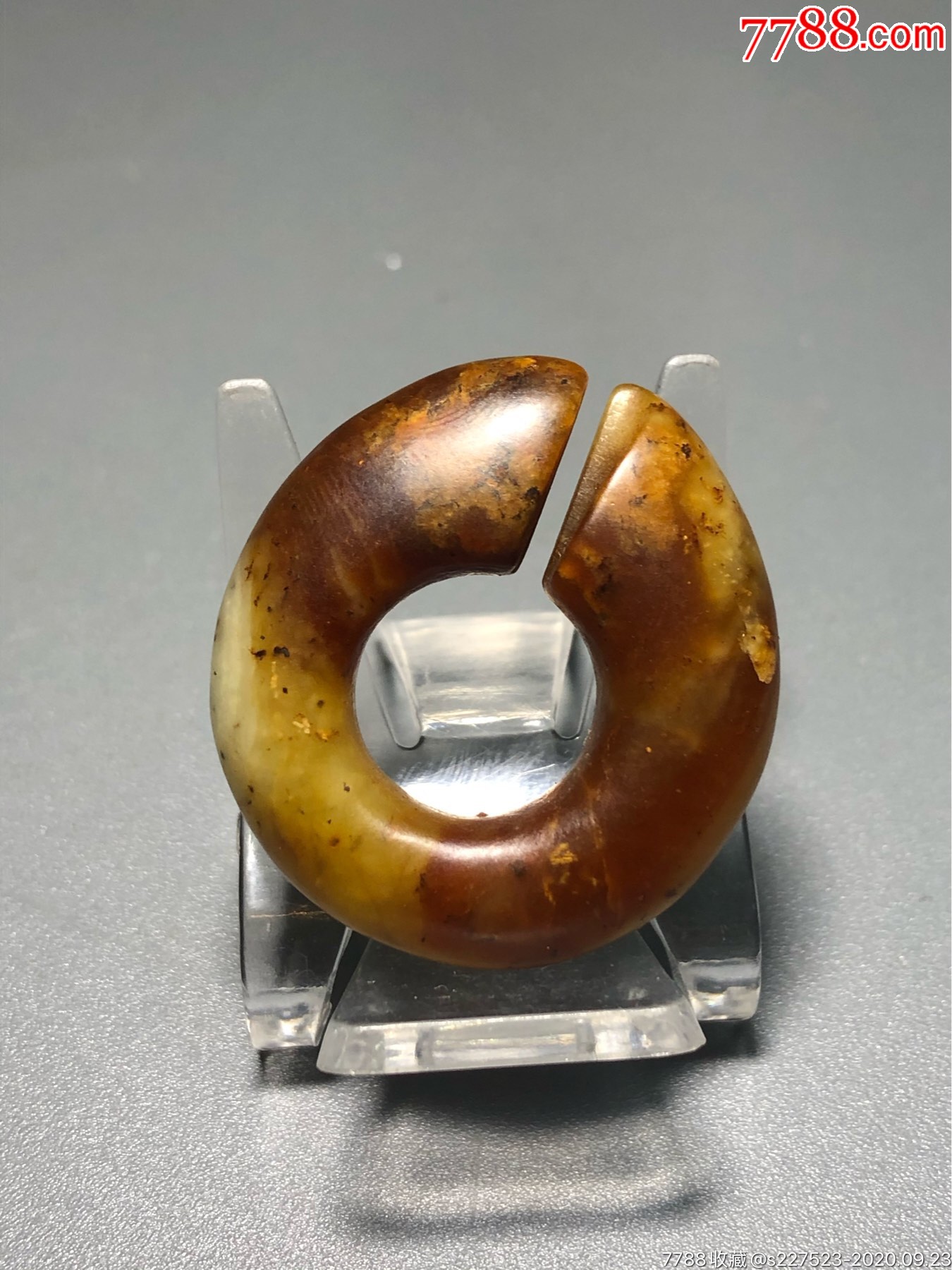 红山文化时期的玉珏