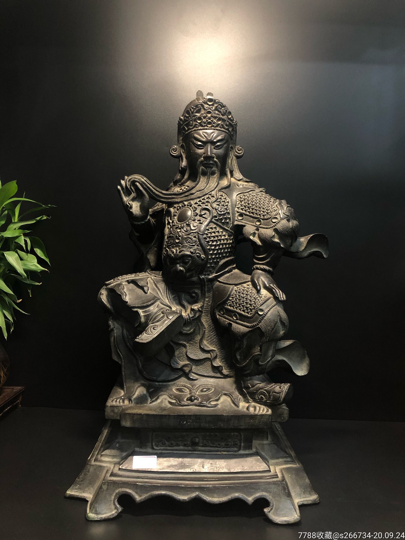 关圣帝君铜像