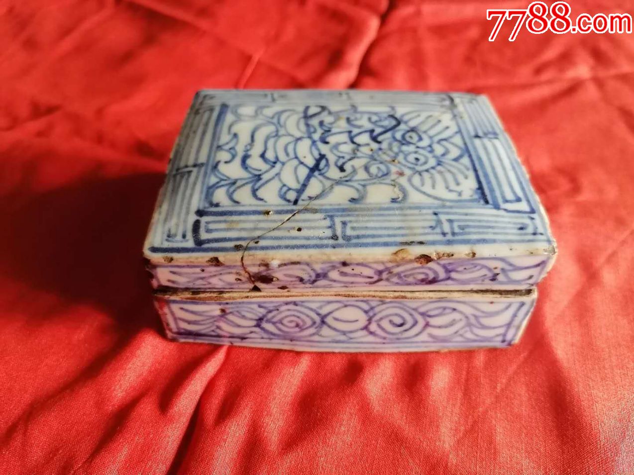 青花瓷粉盒