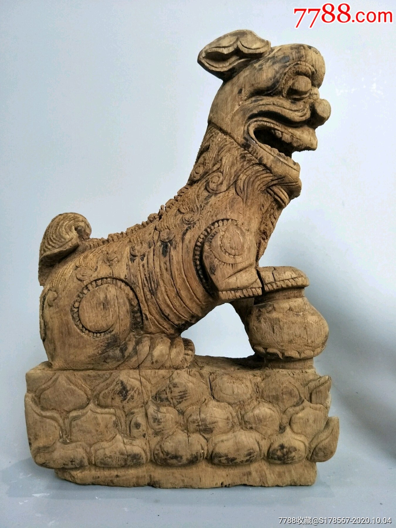 明代老木雕楠木狮子一对-中堂案台摆件老建筑构件-农村老货木制品
